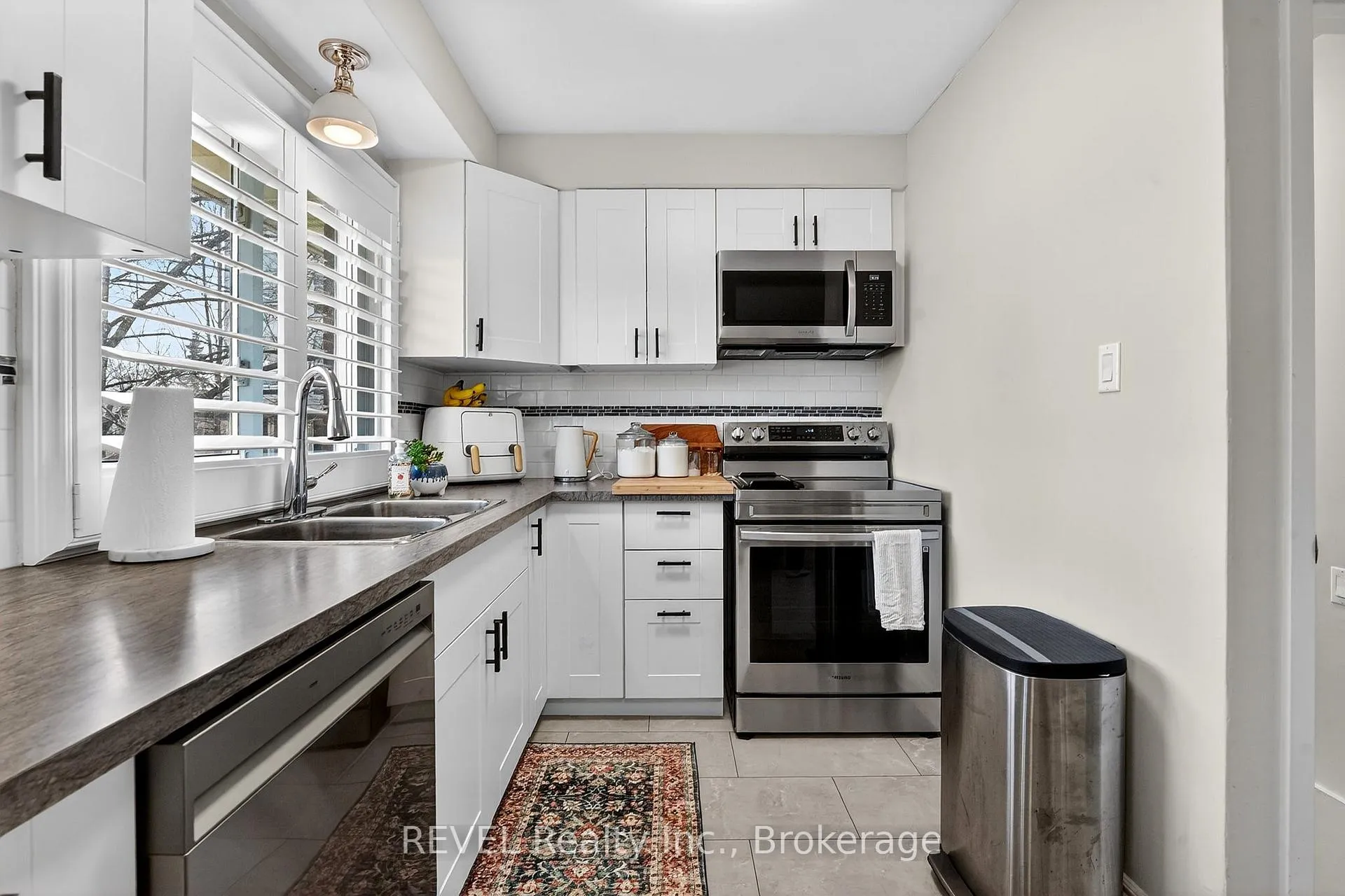 Photo 13 of 11 Tamarack Street, Welland, Prince Charles — HOMEH