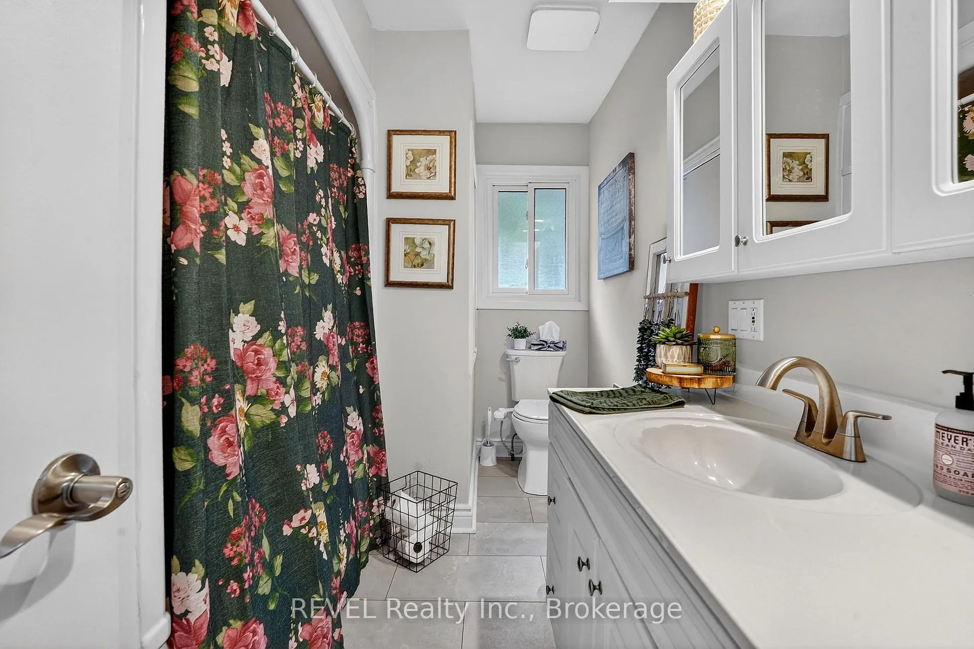 Photo 17 of 11 Tamarack Street, Welland, Prince Charles — HOMEH
