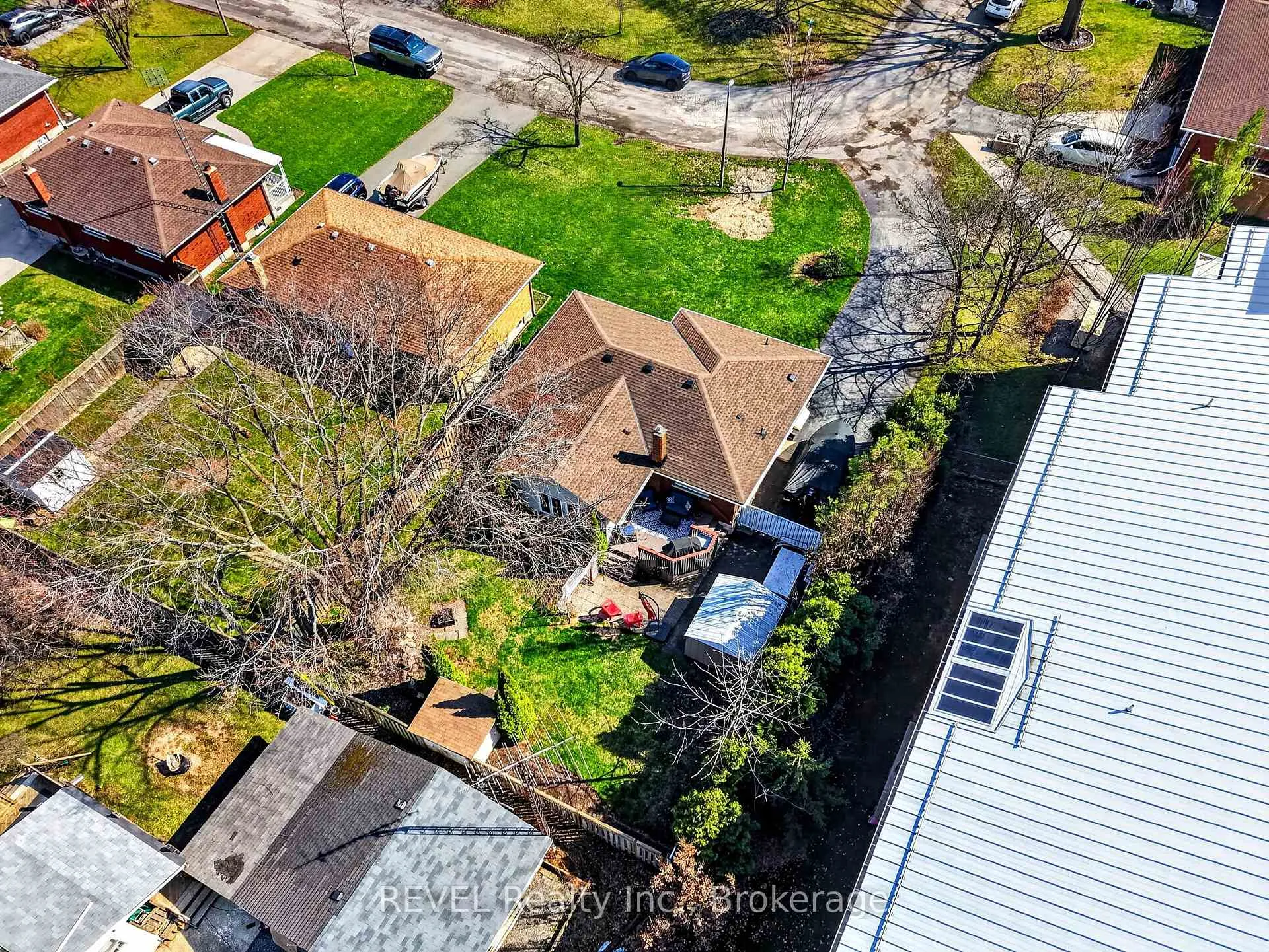 Photo 40 of 11 Tamarack Street, Welland, Prince Charles — HOMEH