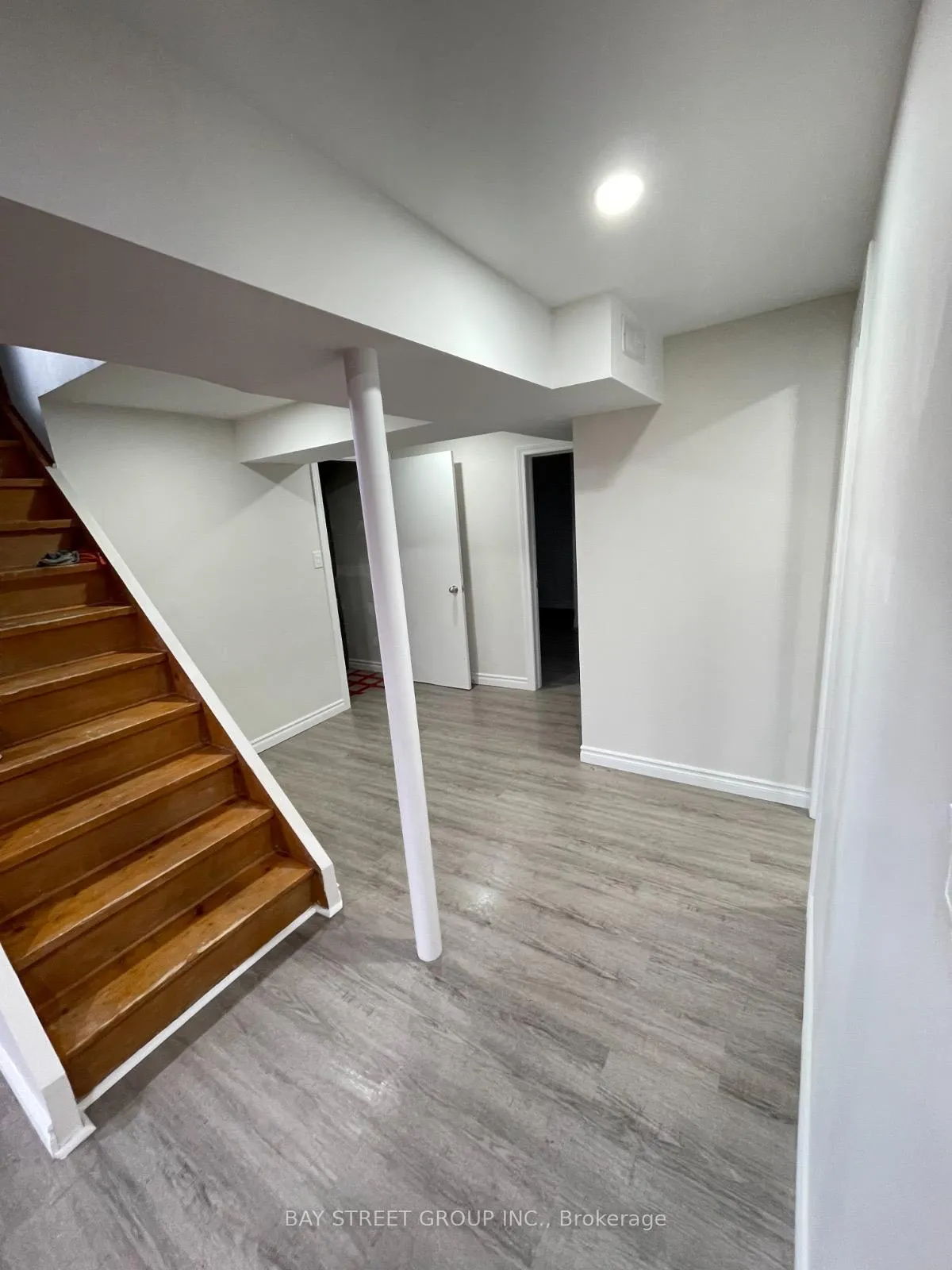 Photo 7 of Unit Bsmt, 882 Southdown Drive, Oshawa, Donevan — HOMEH