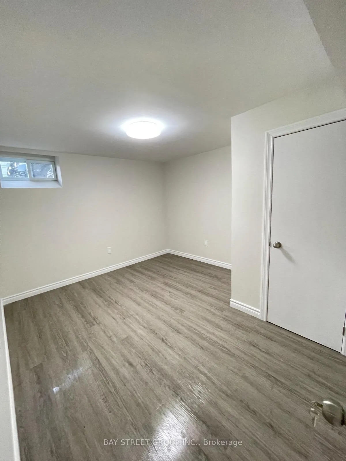 Photo 10 of Unit Bsmt, 882 Southdown Drive, Oshawa, Donevan — HOMEH