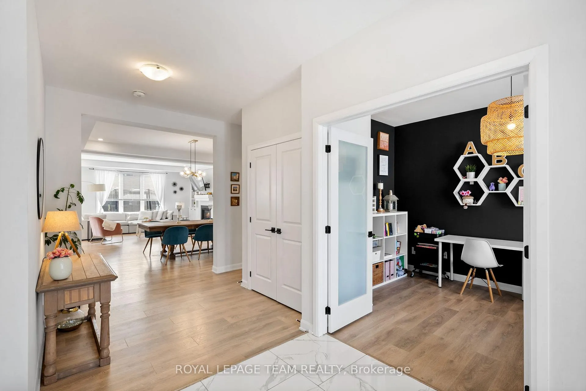 Photo 5 of 98 Ralph Erfle Way, Ottawa, Barrhaven - Half Moon Bay — HOMEH