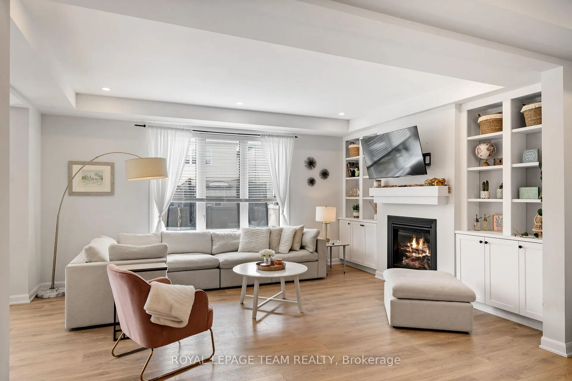 Photo 13 of 98 Ralph Erfle Way, Ottawa, Barrhaven - Half Moon Bay — HOMEH