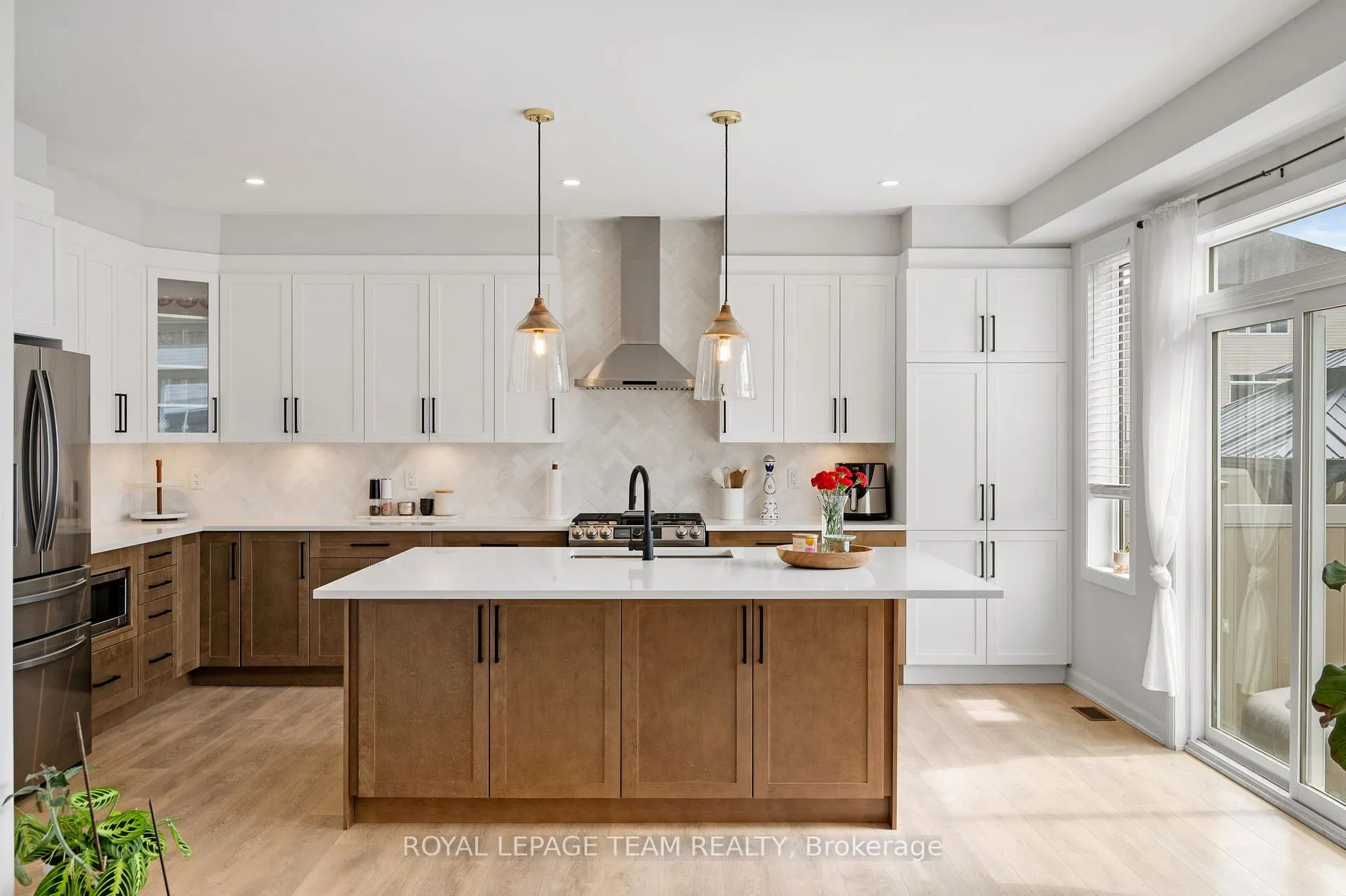 Photo 15 of 98 Ralph Erfle Way, Ottawa, Barrhaven - Half Moon Bay — HOMEH