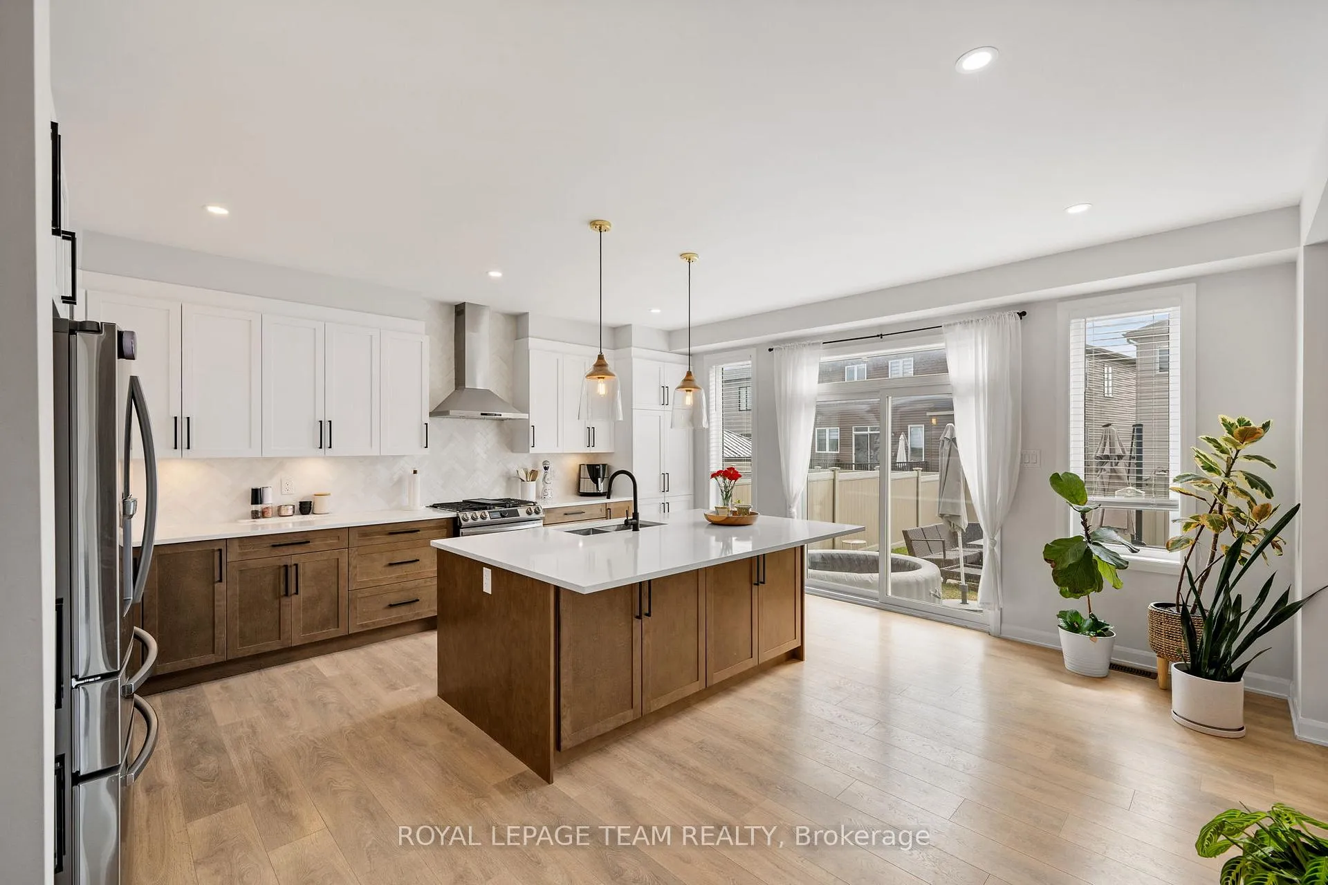 Photo 16 of 98 Ralph Erfle Way, Ottawa, Barrhaven - Half Moon Bay — HOMEH