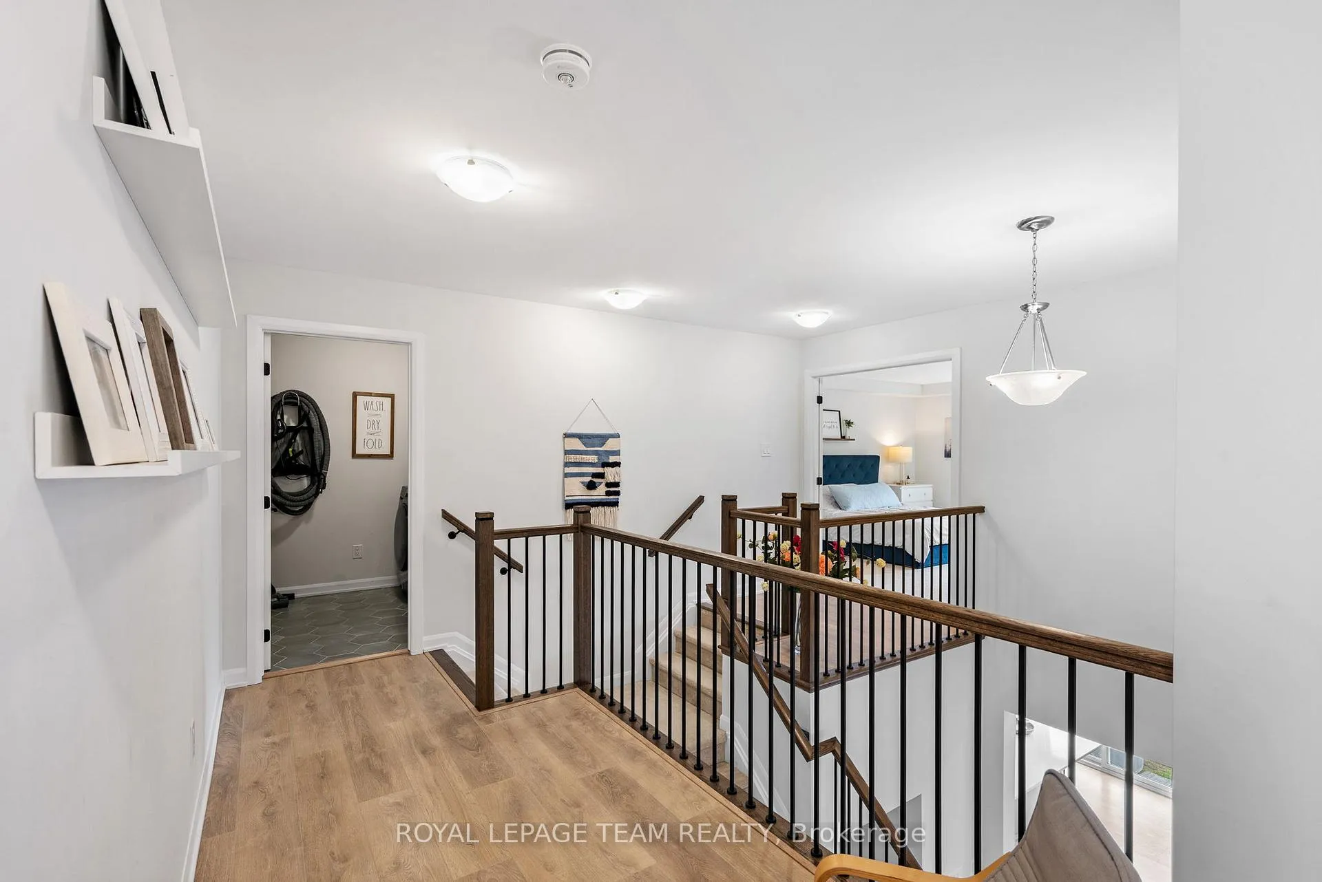 Photo 20 of 98 Ralph Erfle Way, Ottawa, Barrhaven - Half Moon Bay — HOMEH