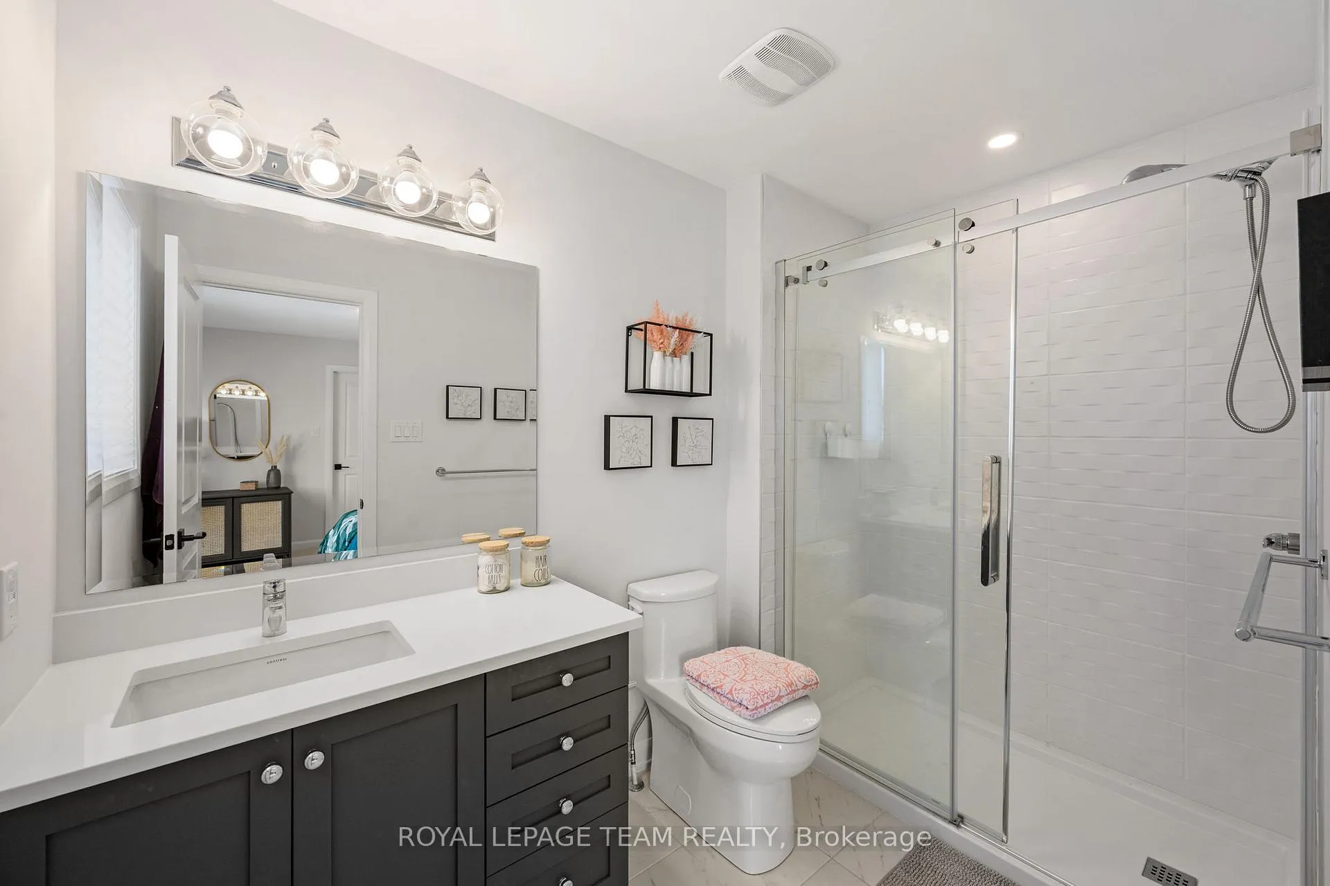 Photo 31 of 98 Ralph Erfle Way, Ottawa, Barrhaven - Half Moon Bay — HOMEH