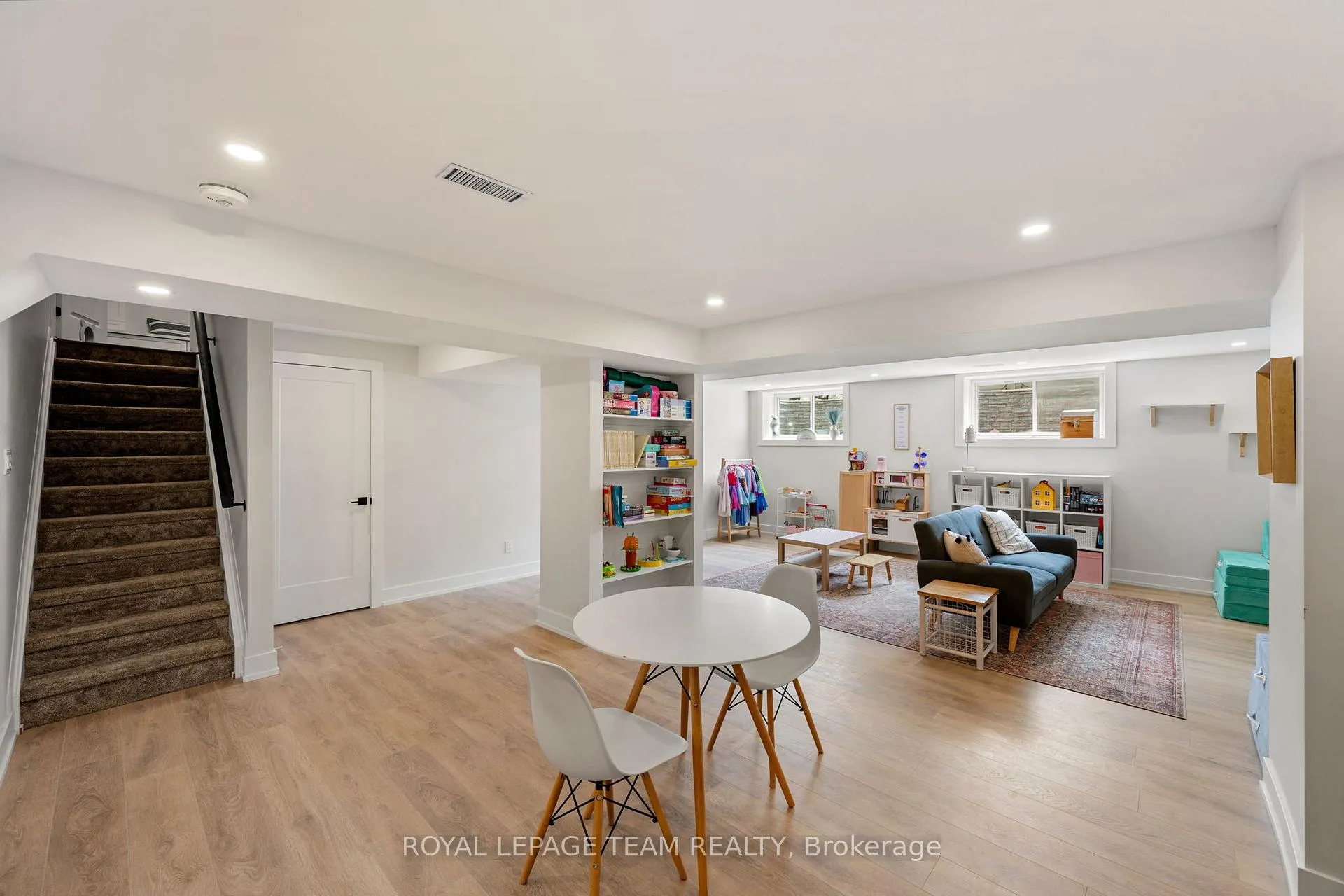 Photo 32 of 98 Ralph Erfle Way, Ottawa, Barrhaven - Half Moon Bay — HOMEH