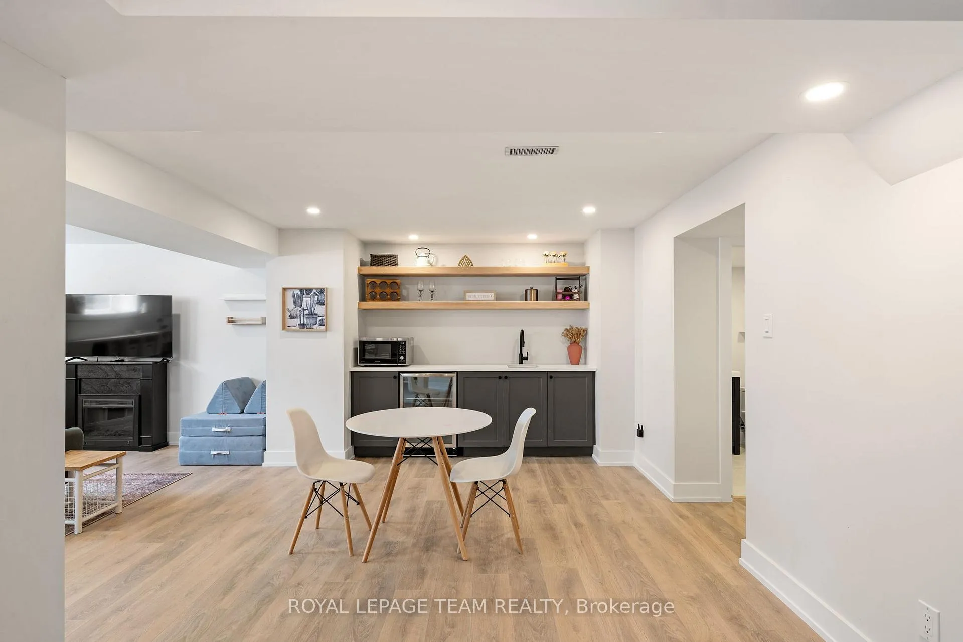 Photo 33 of 98 Ralph Erfle Way, Ottawa, Barrhaven - Half Moon Bay — HOMEH