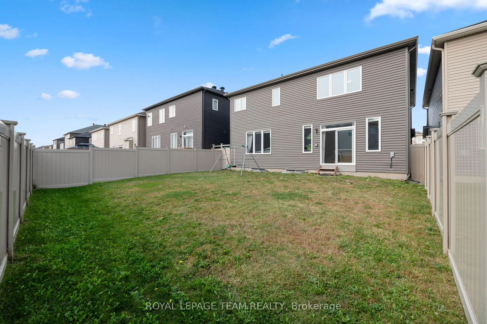 Photo 38 of 98 Ralph Erfle Way, Ottawa, Barrhaven - Half Moon Bay — HOMEH