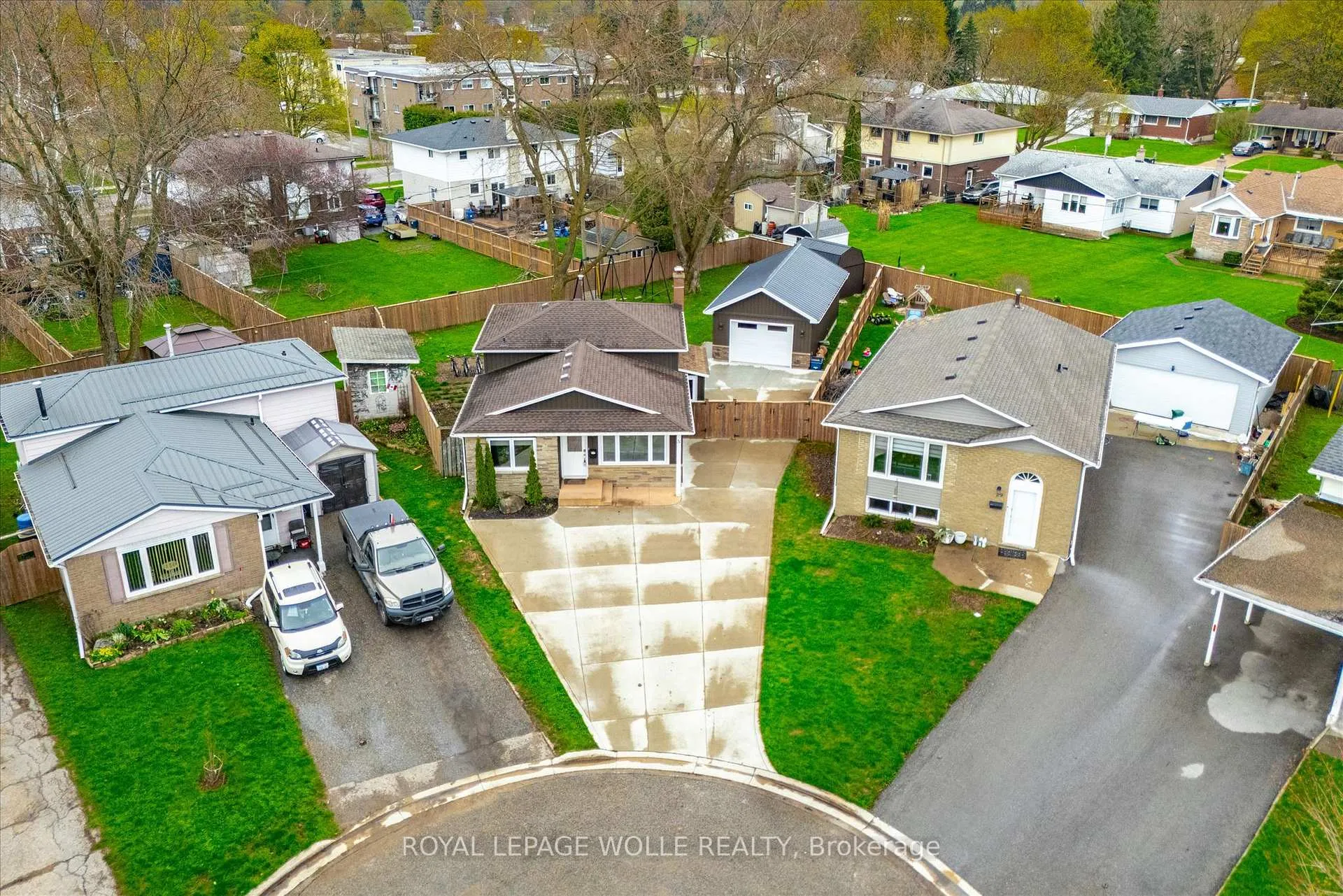 Photo 2 of 31 Aspen Crescent, Woolwich — HOMEH