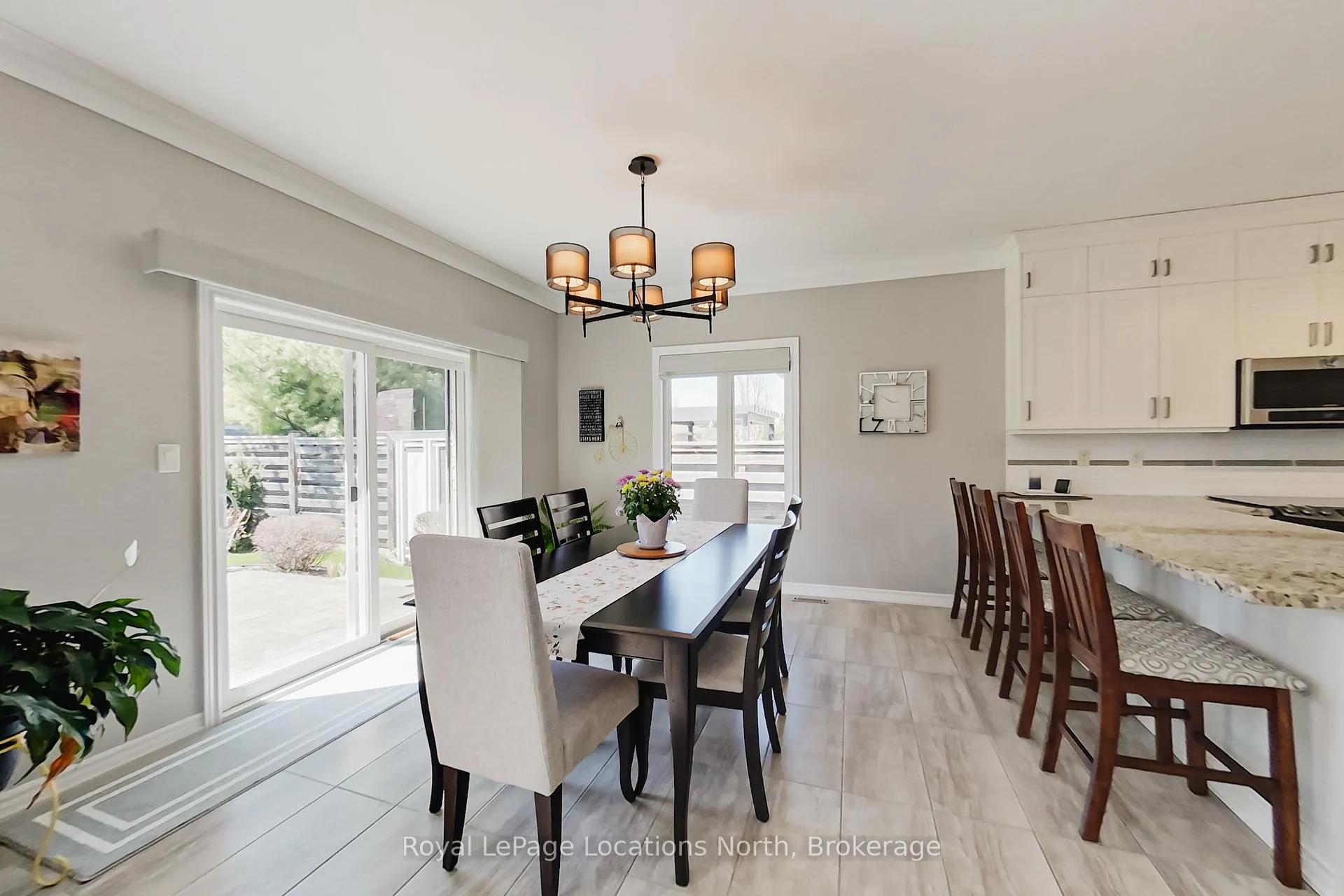 Photo 9 of 18 Frances Drive, Collingwood — HOMEH