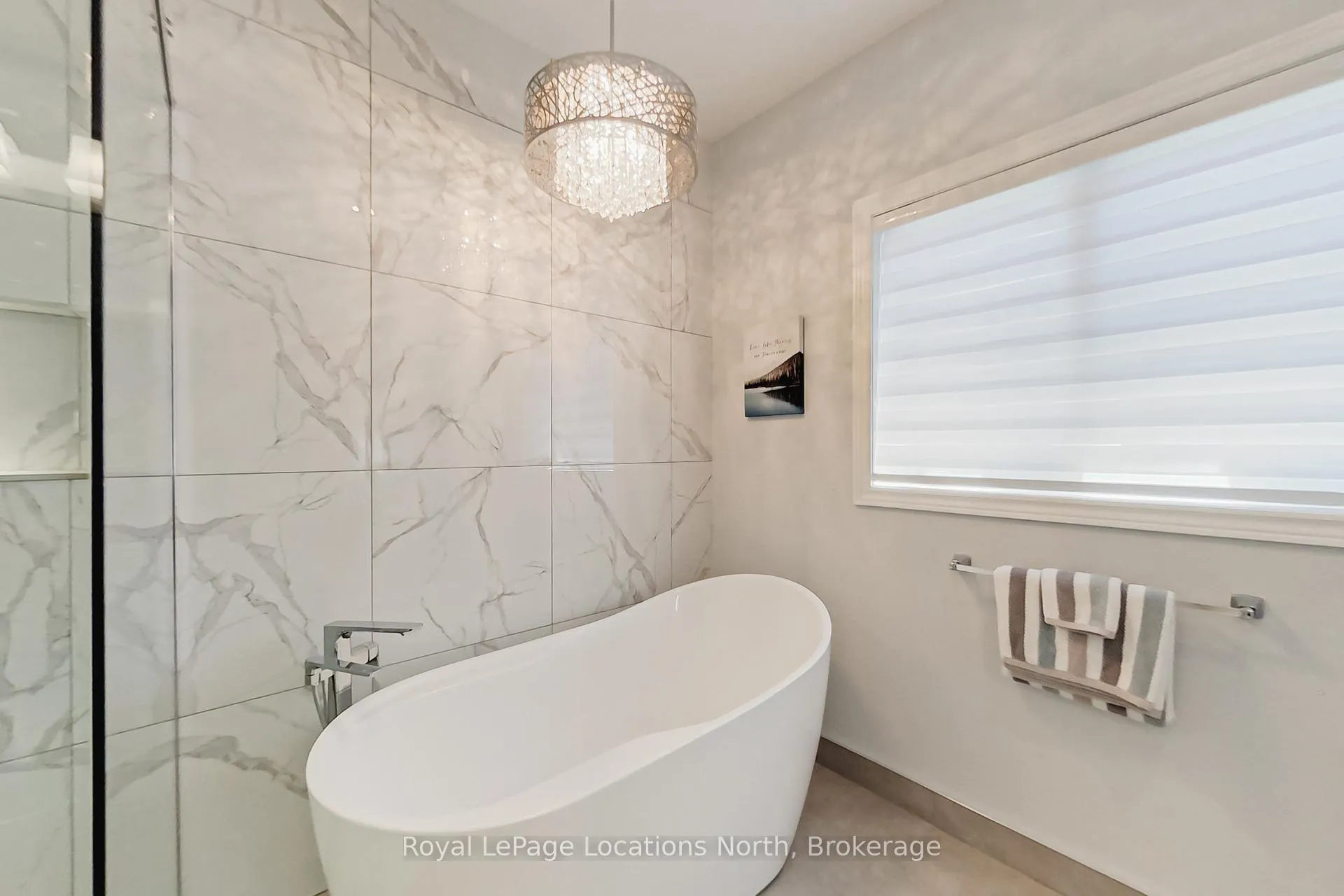 Photo 15 of 18 Frances Drive, Collingwood — HOMEH