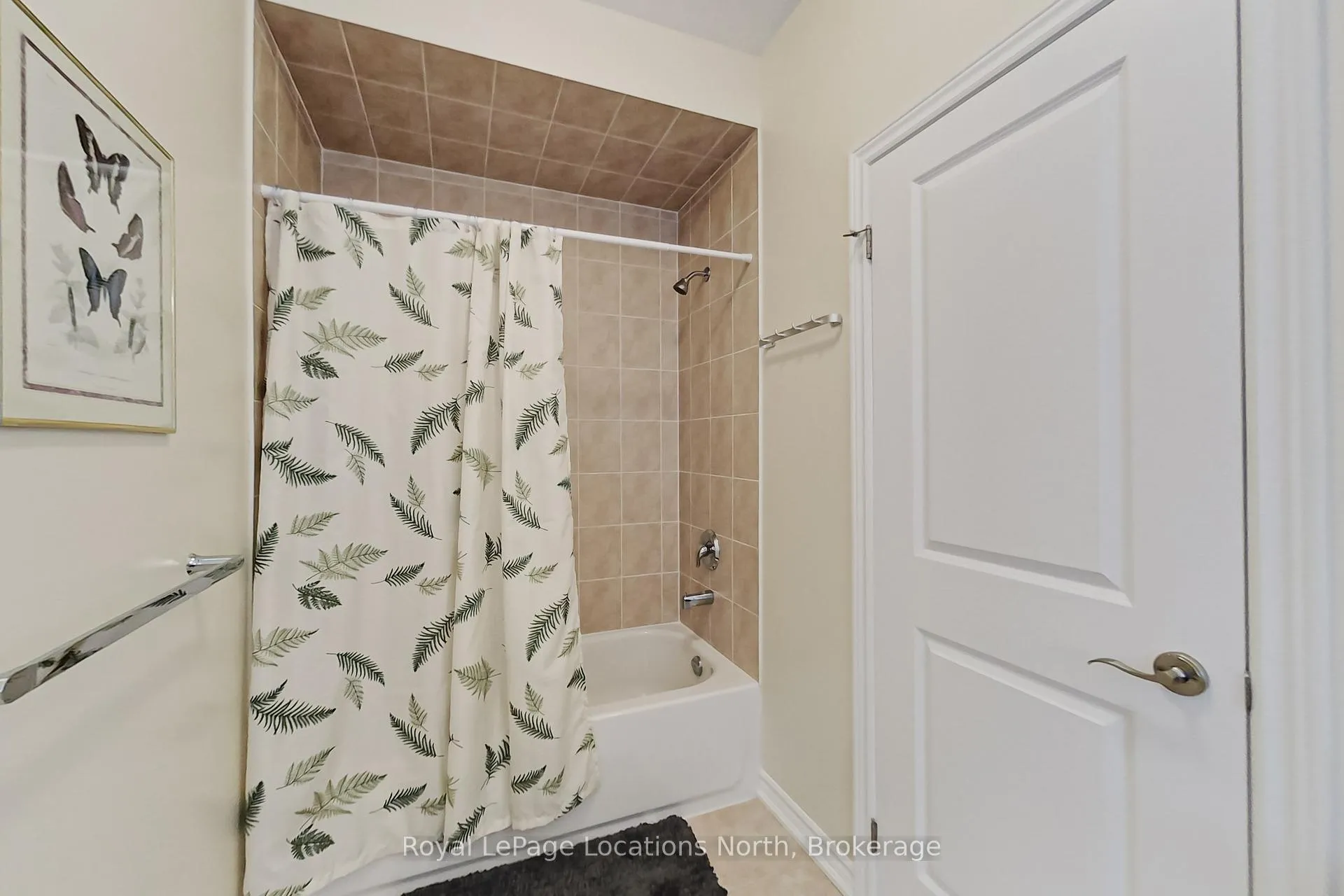 Photo 18 of 18 Frances Drive, Collingwood — HOMEH