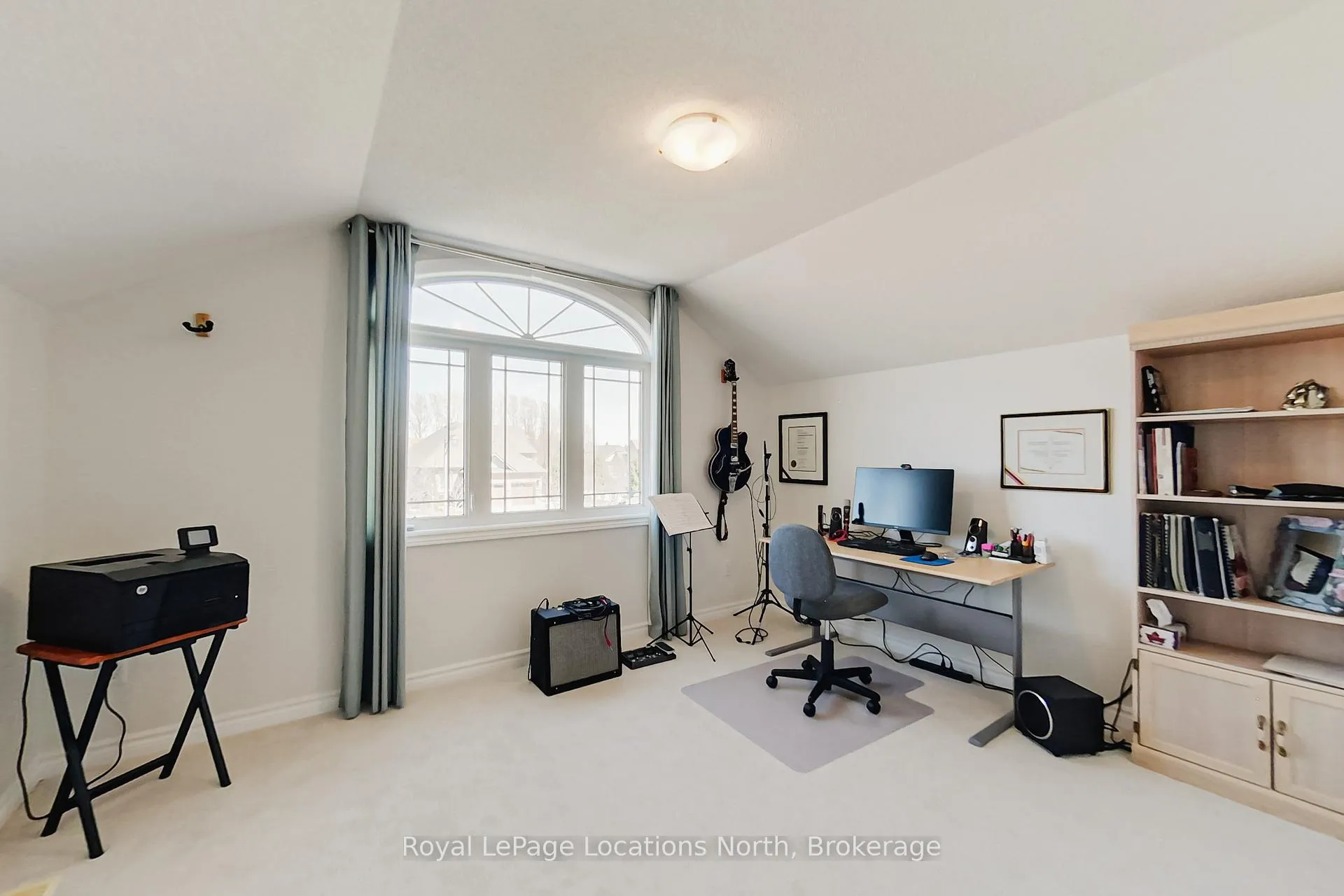Photo 26 of 18 Frances Drive, Collingwood — HOMEH