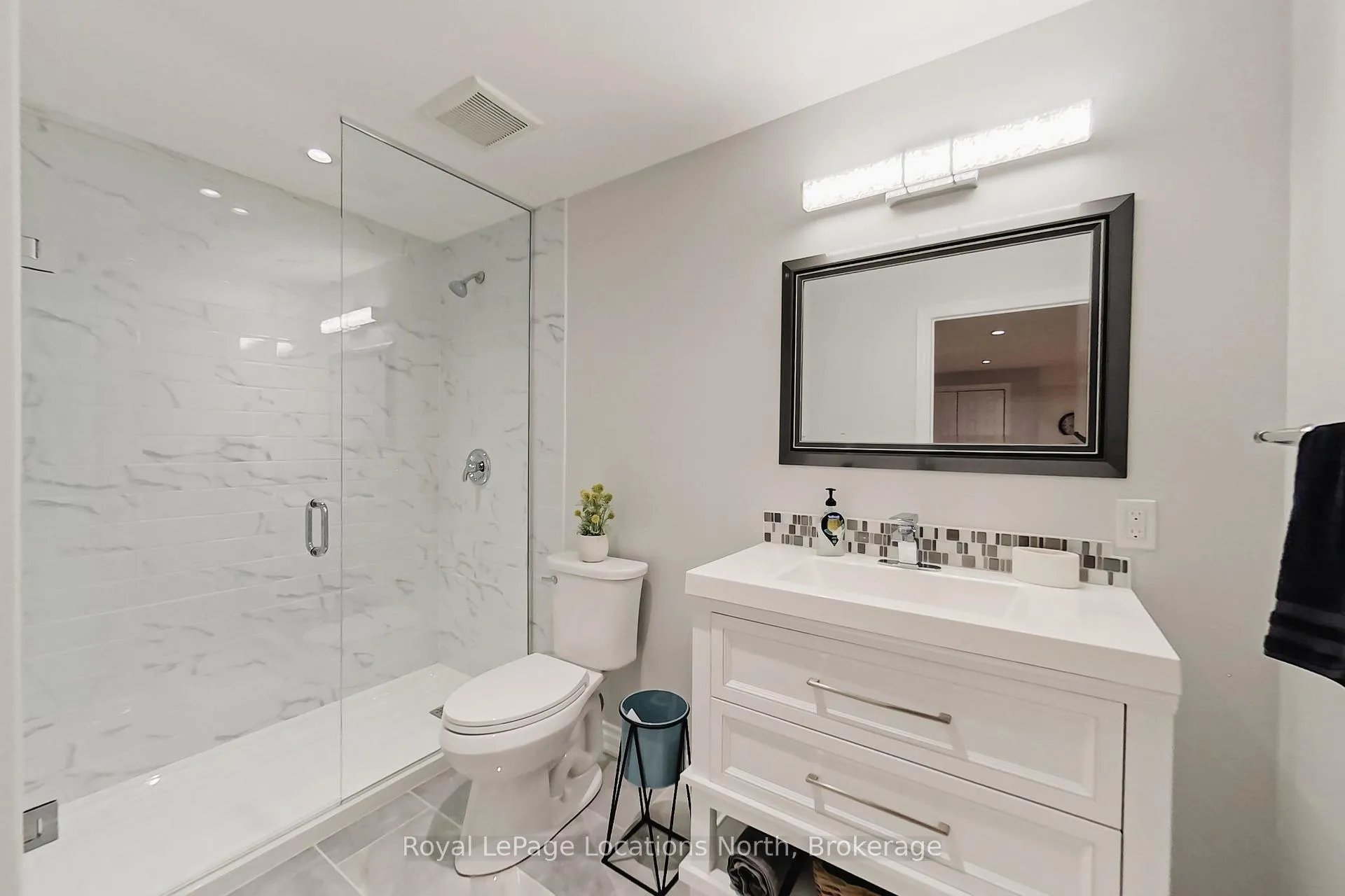Photo 36 of 18 Frances Drive, Collingwood — HOMEH