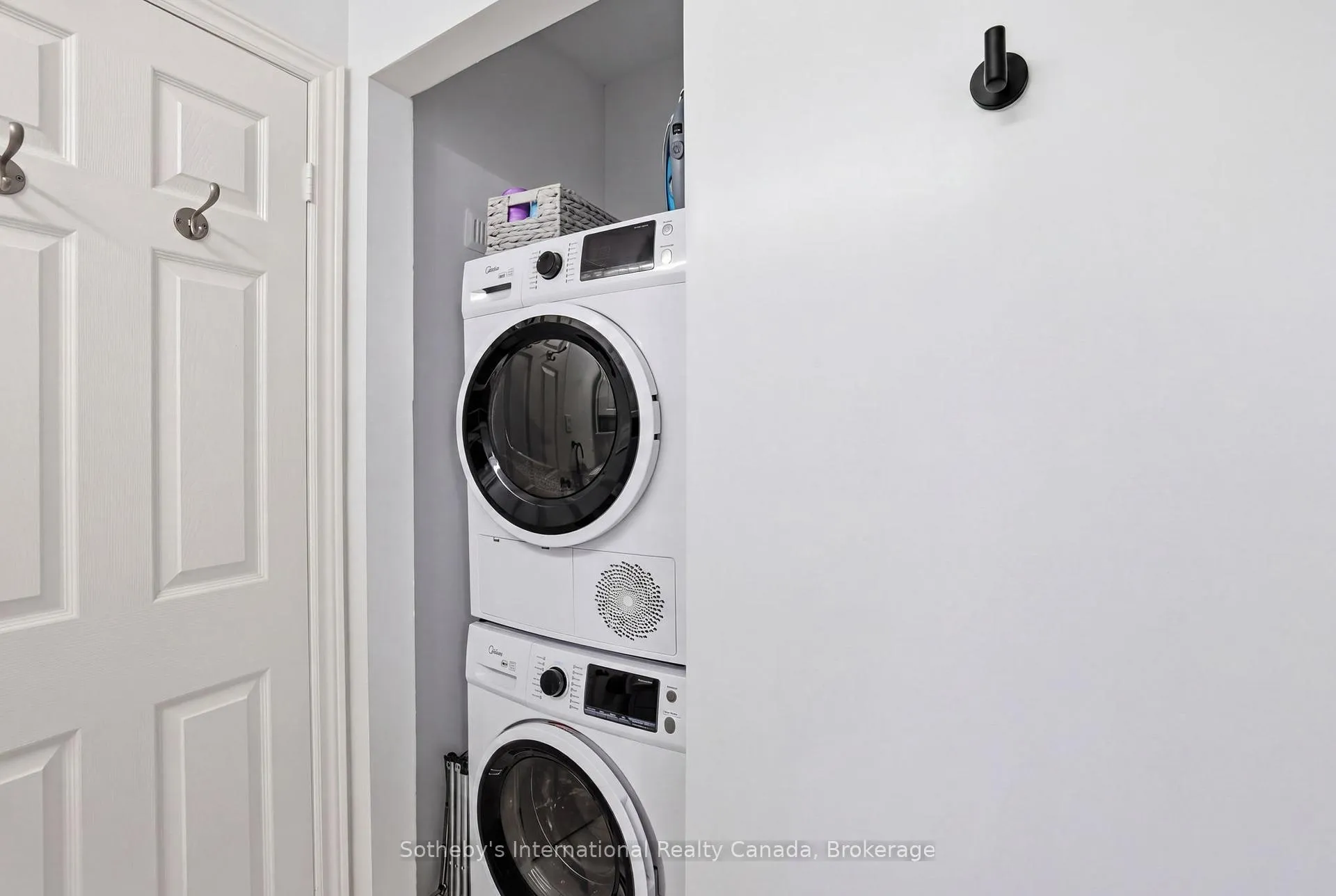 Photo 18 of 17 Mair Mills Drive, Collingwood — HOMEH