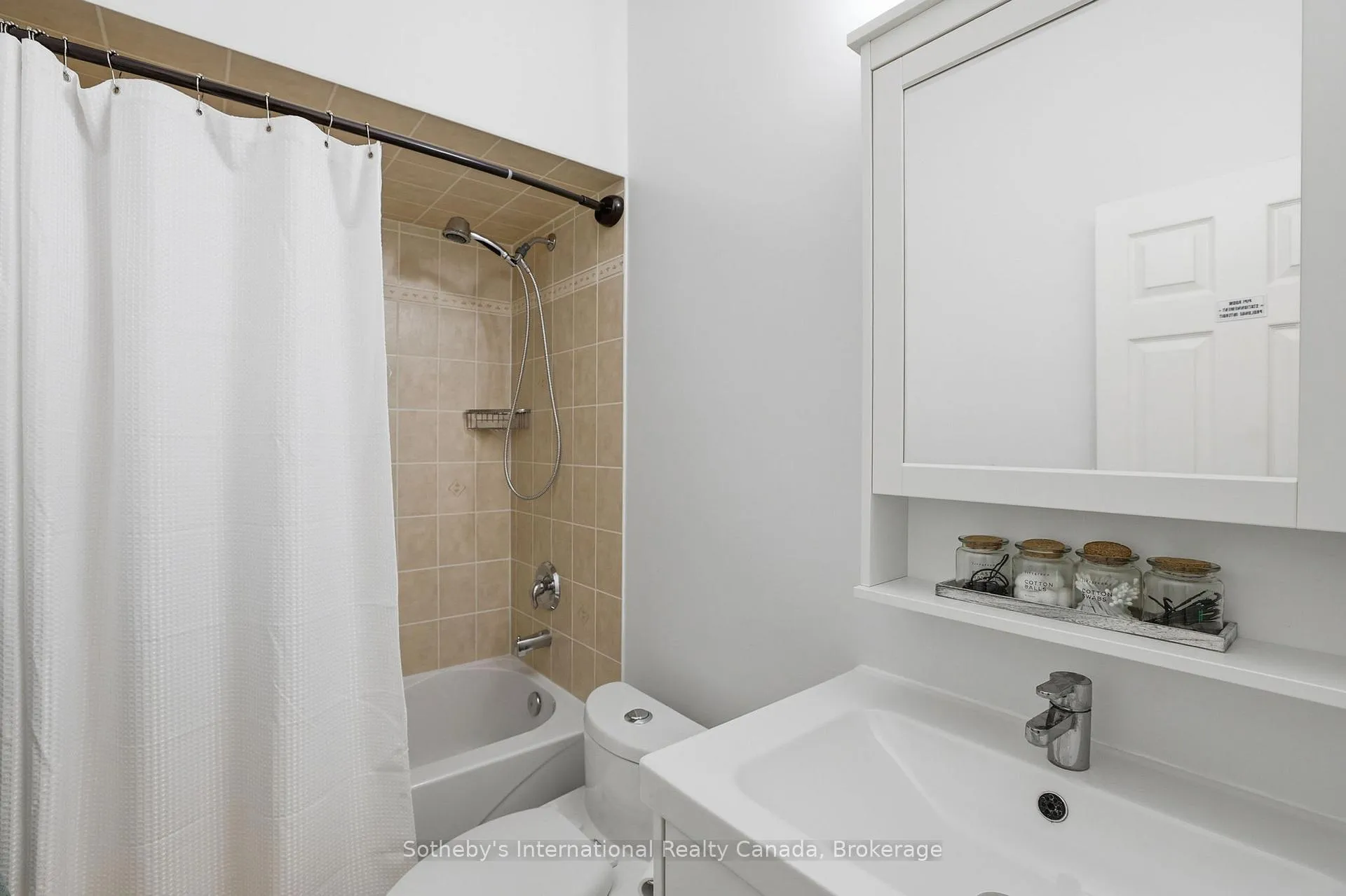 Photo 21 of 17 Mair Mills Drive, Collingwood — HOMEH