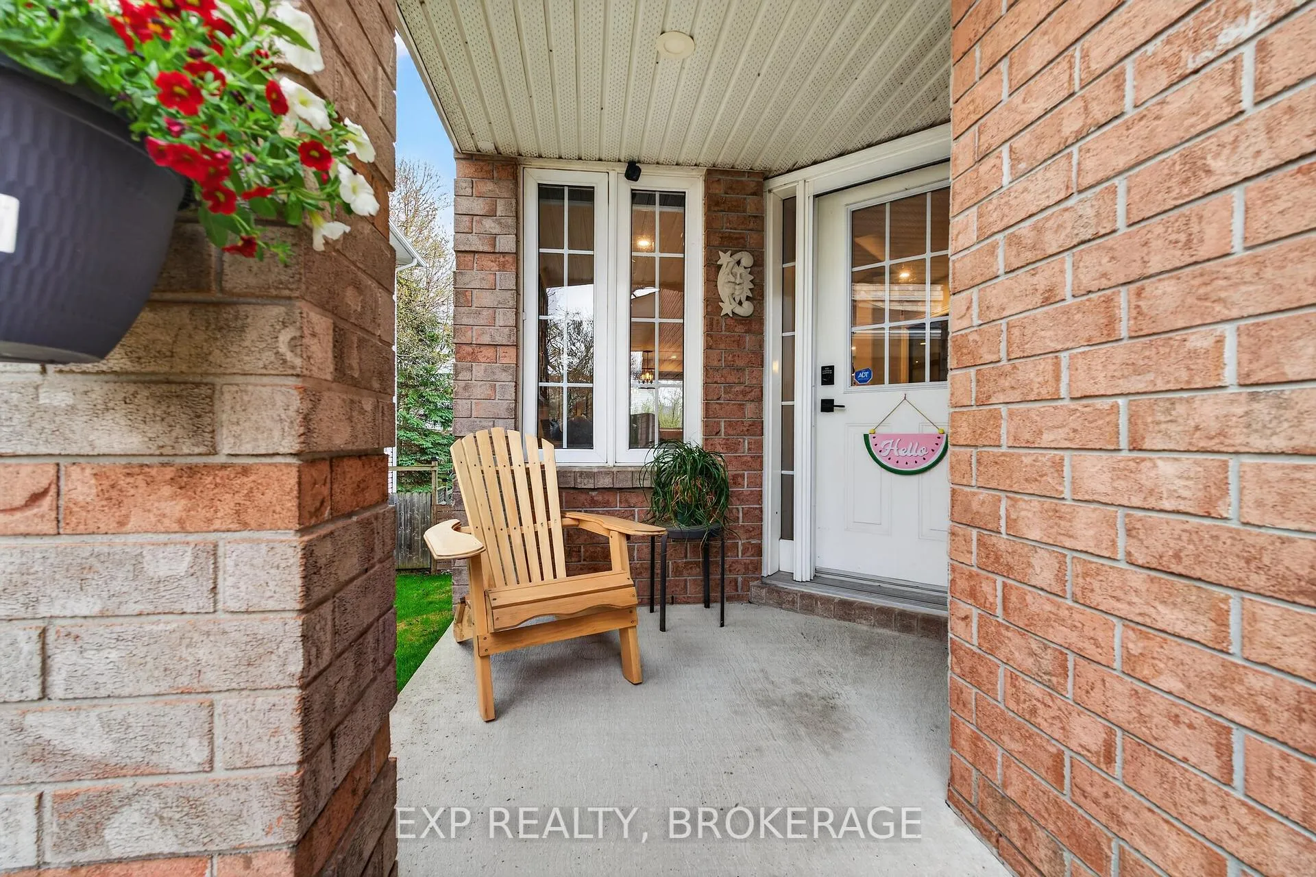 Photo 4 of 452 Conservatory Drive, Kingston, City Southwest — HOMEH