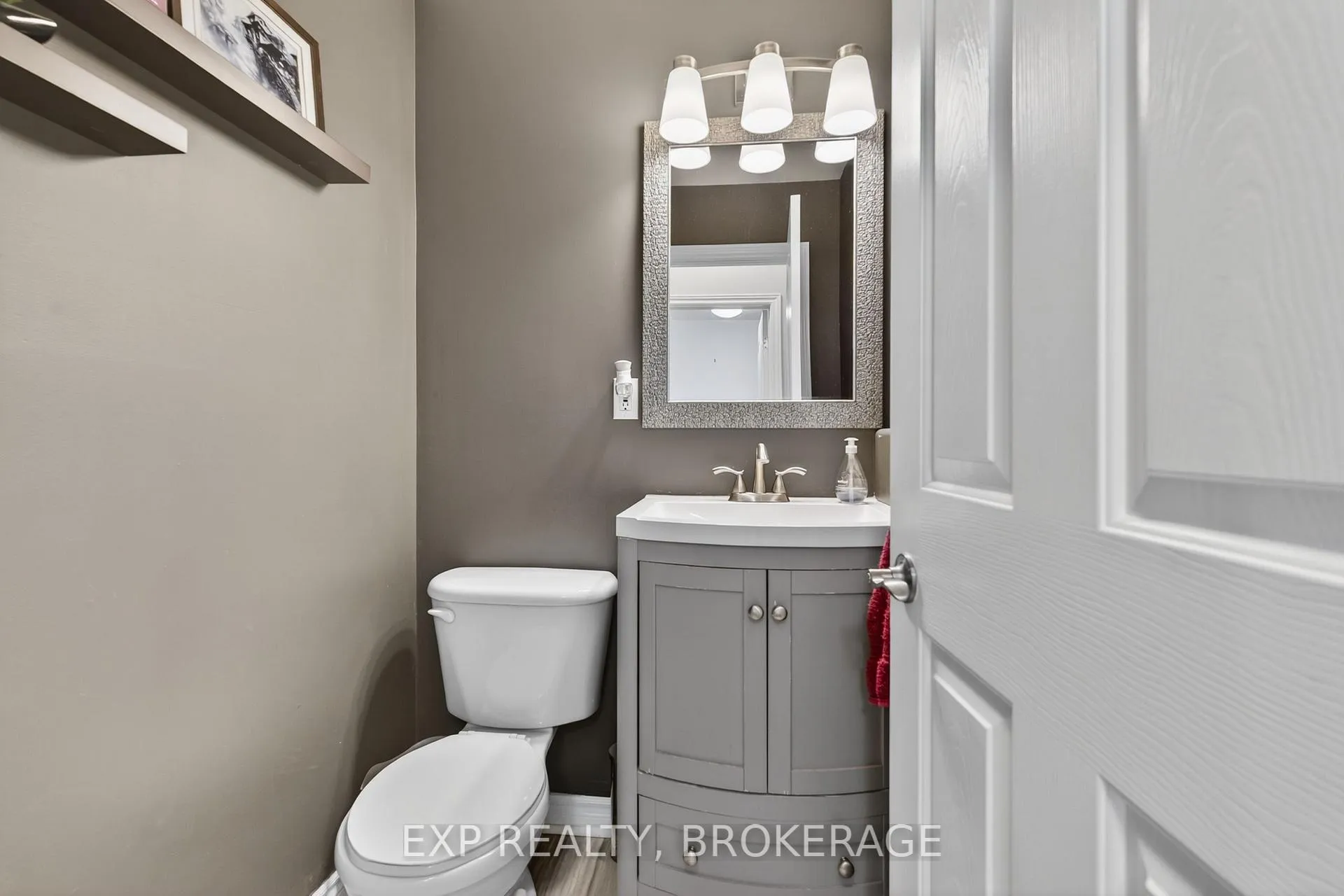 Photo 20 of 452 Conservatory Drive, Kingston, City Southwest — HOMEH