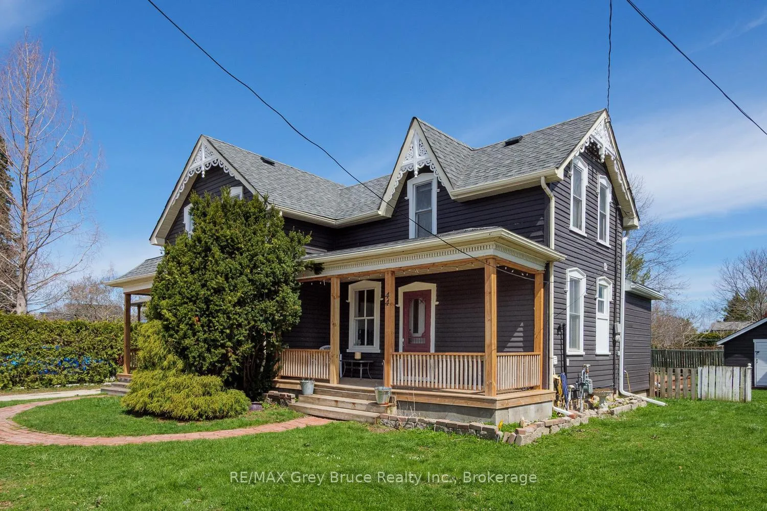 Photo 3 of 44 Alice Street W, Blue Mountains — HOMEH