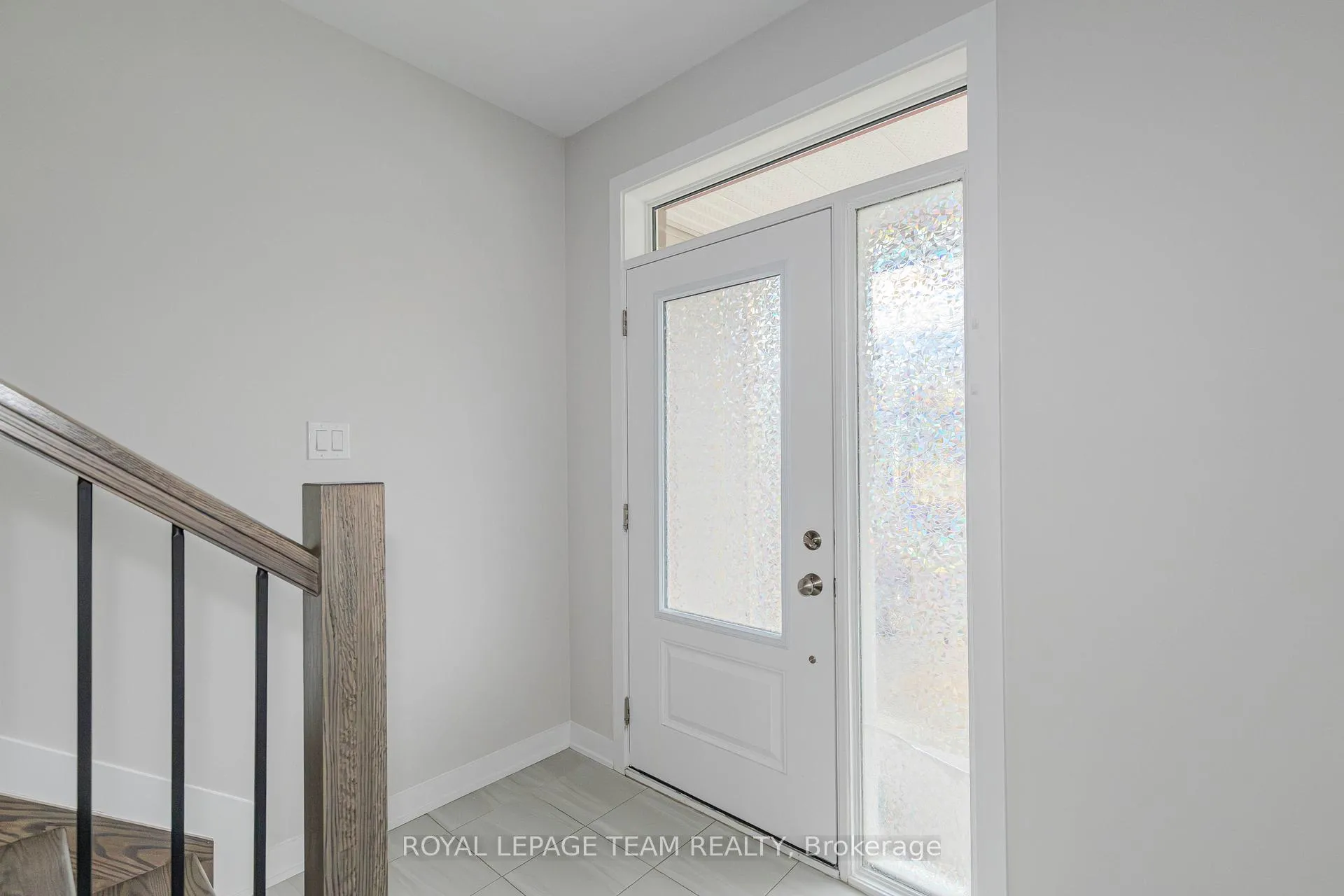 Photo 2 of 276 Appalachian Circle, Ottawa, Barrhaven - Half Moon Bay — HOMEH