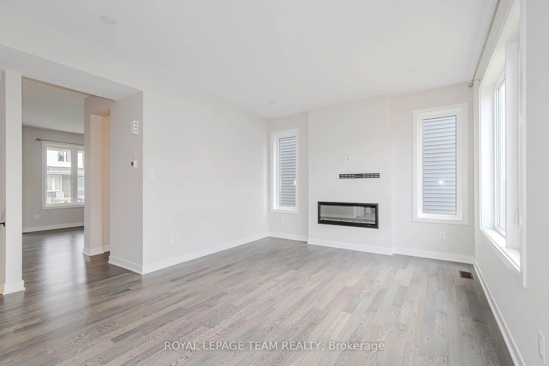 Photo 5 of 276 Appalachian Circle, Ottawa, Barrhaven - Half Moon Bay — HOMEH