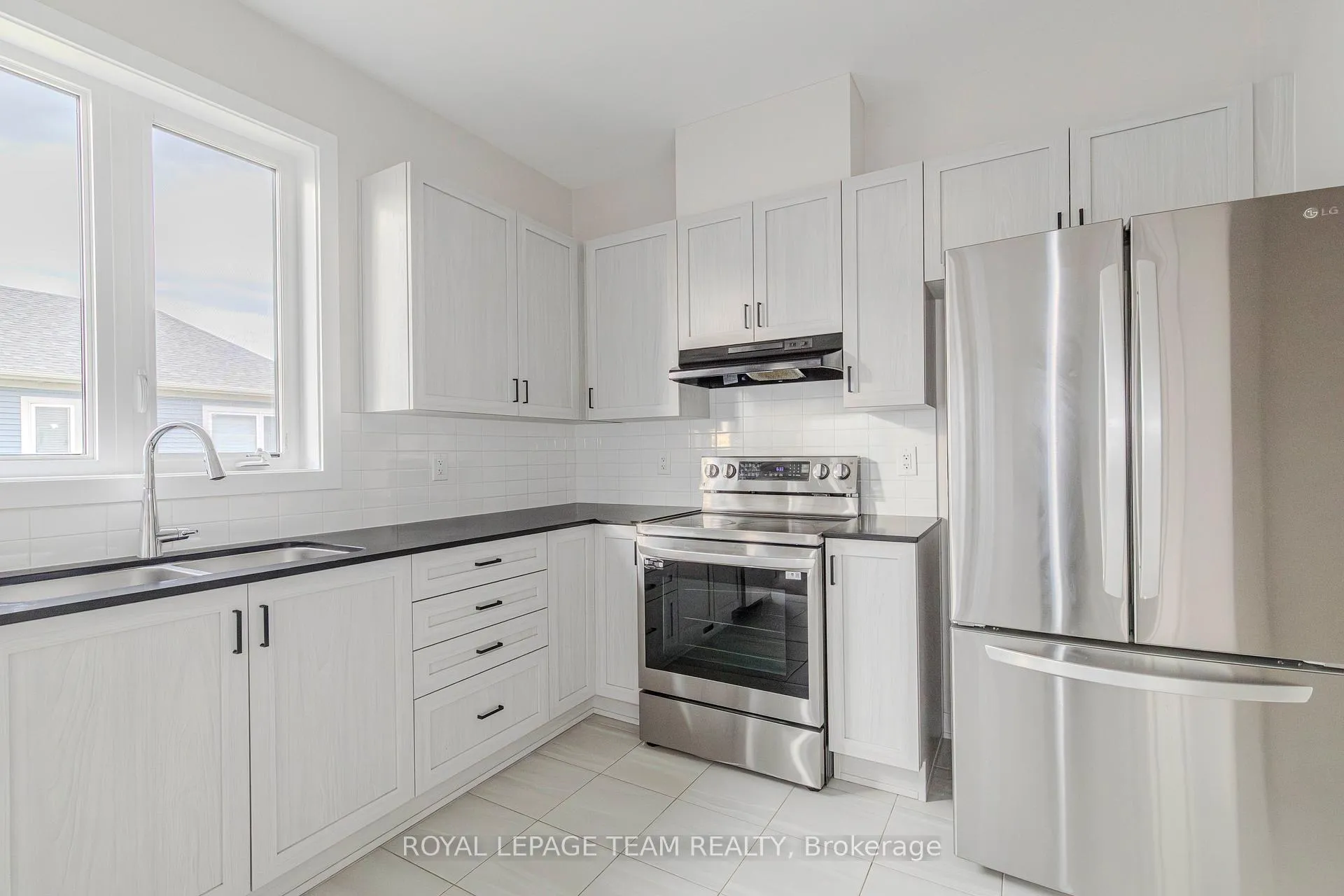 Photo 13 of 276 Appalachian Circle, Ottawa, Barrhaven - Half Moon Bay — HOMEH