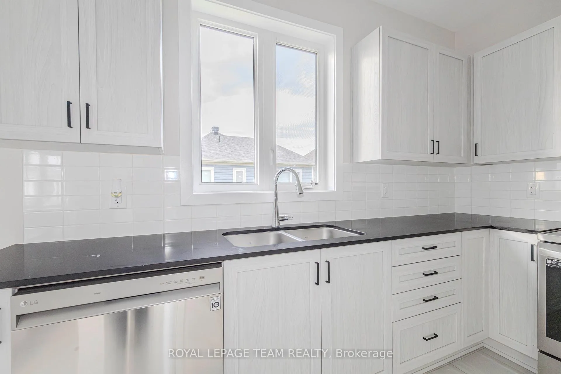 Photo 14 of 276 Appalachian Circle, Ottawa, Barrhaven - Half Moon Bay — HOMEH