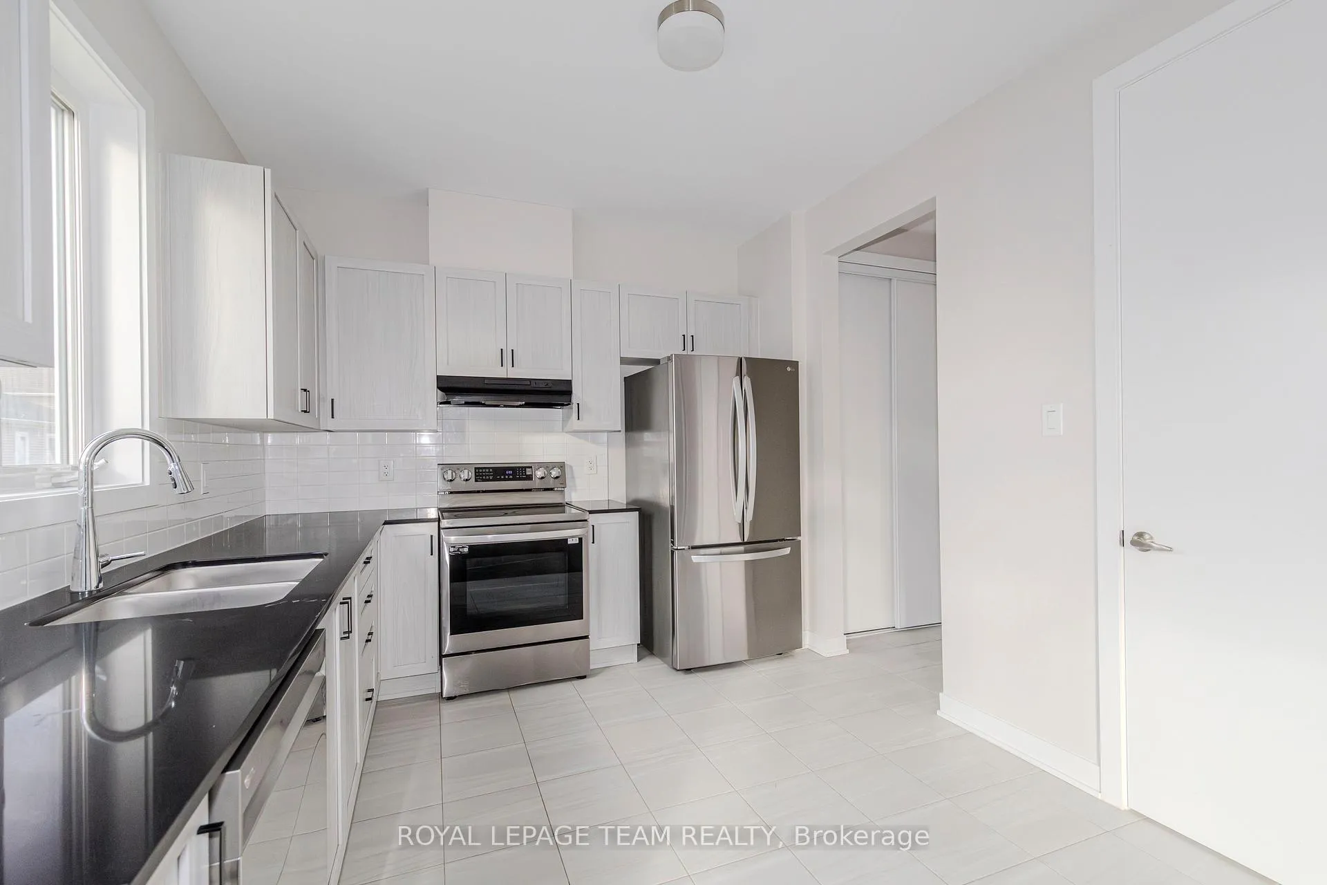 Photo 15 of 276 Appalachian Circle, Ottawa, Barrhaven - Half Moon Bay — HOMEH
