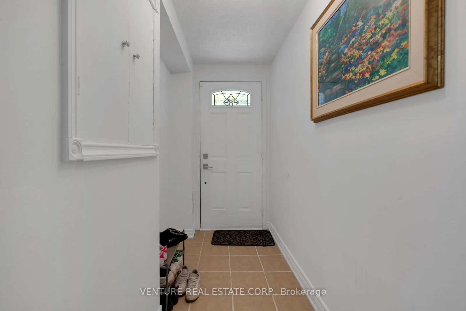 Photo 4 of 19 Spadina Road, Brampton, Brampton West — HOMEH