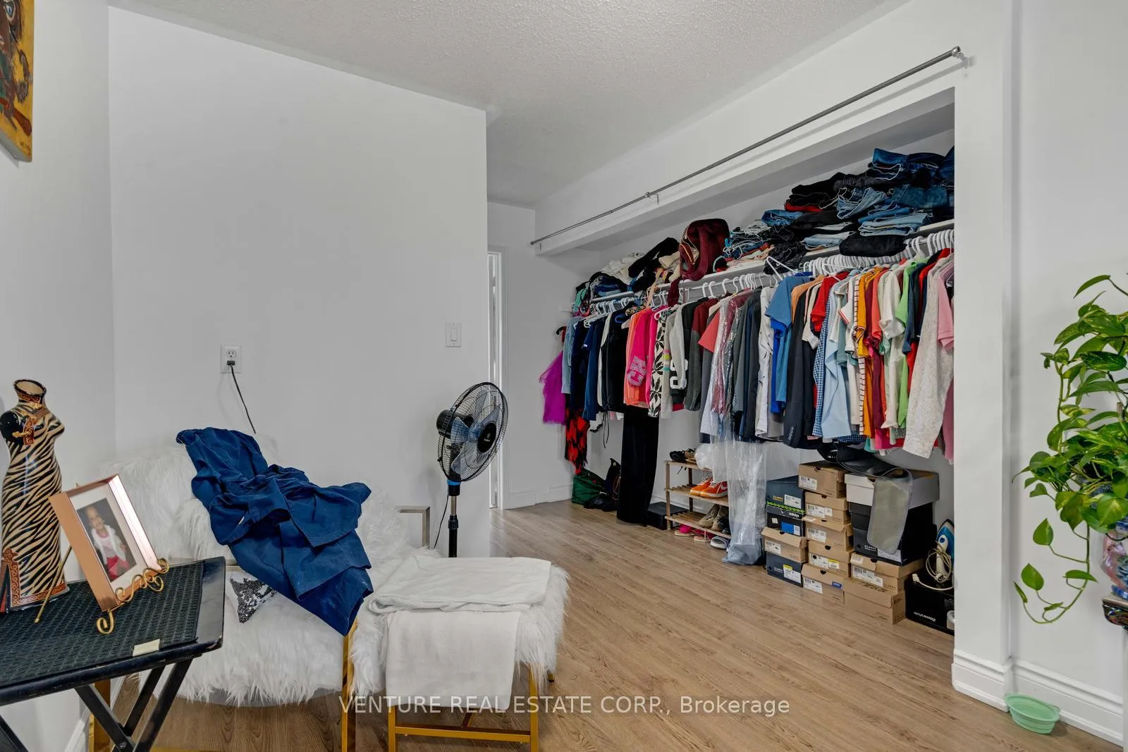 Photo 18 of 19 Spadina Road, Brampton, Brampton West — HOMEH