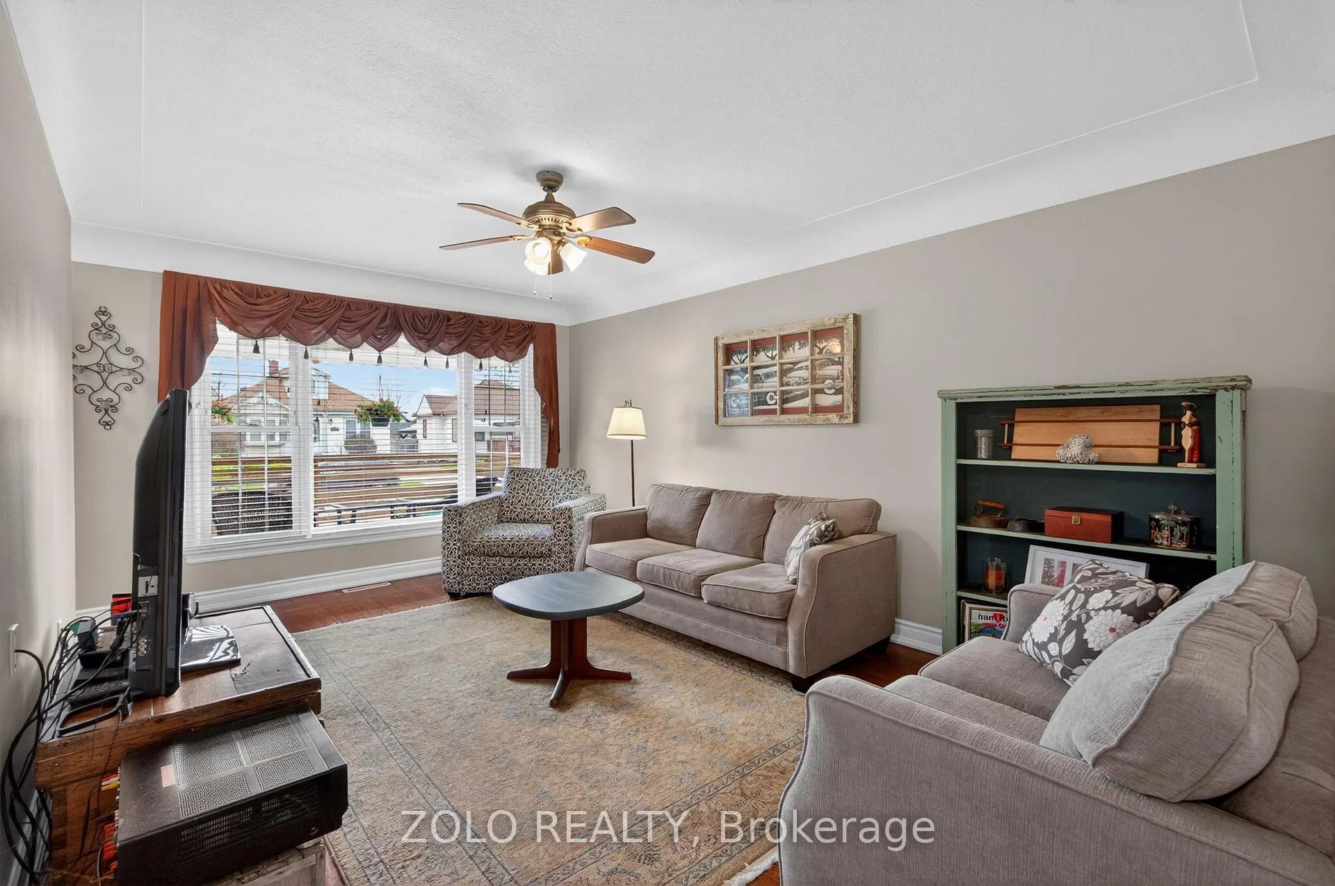 Photo 8 of 360 Talbot Street, Hamilton, McQuesten — HOMEH