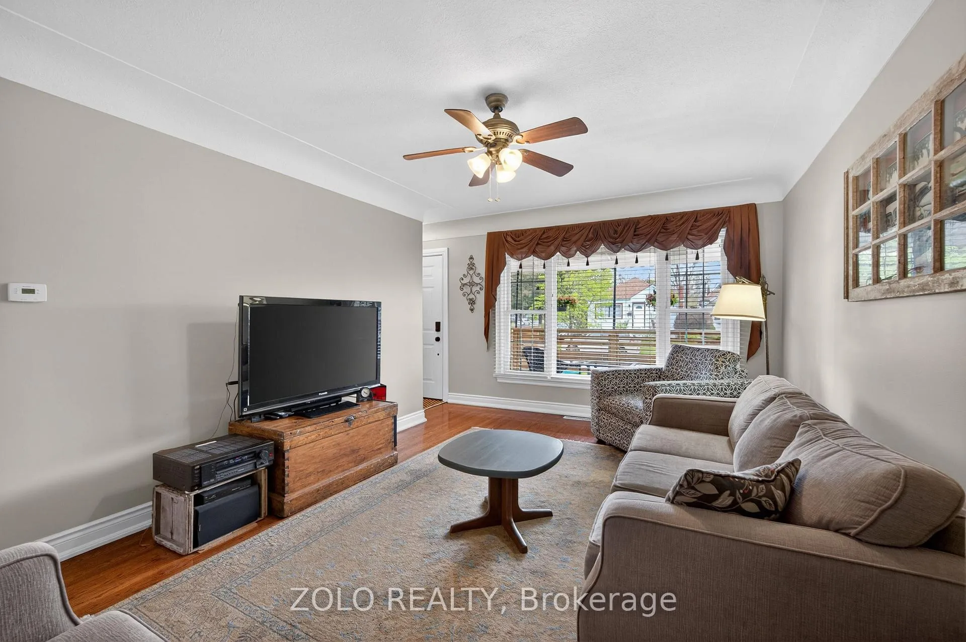 Photo 9 of 360 Talbot Street, Hamilton, McQuesten — HOMEH