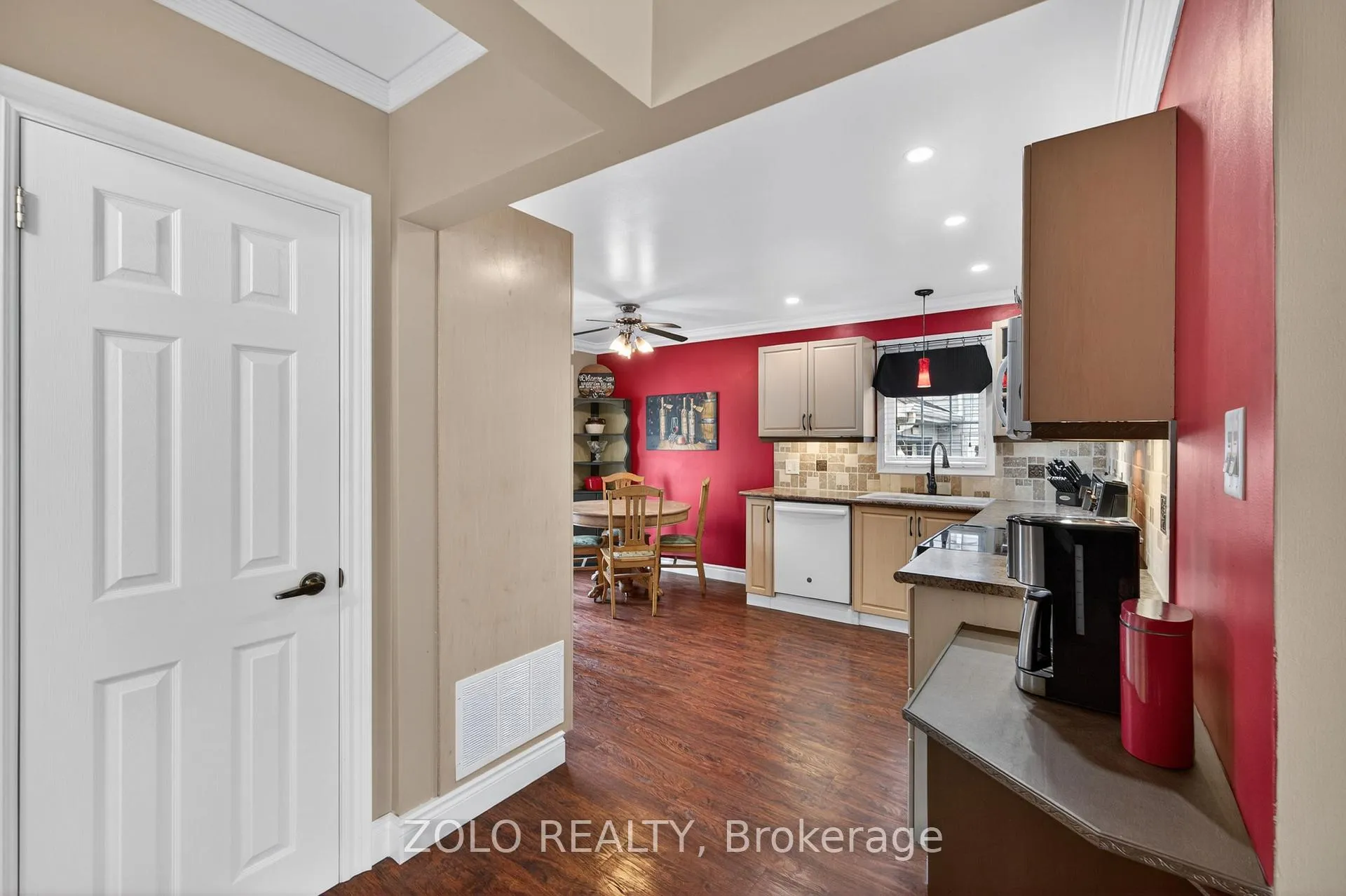 Photo 10 of 360 Talbot Street, Hamilton, McQuesten — HOMEH