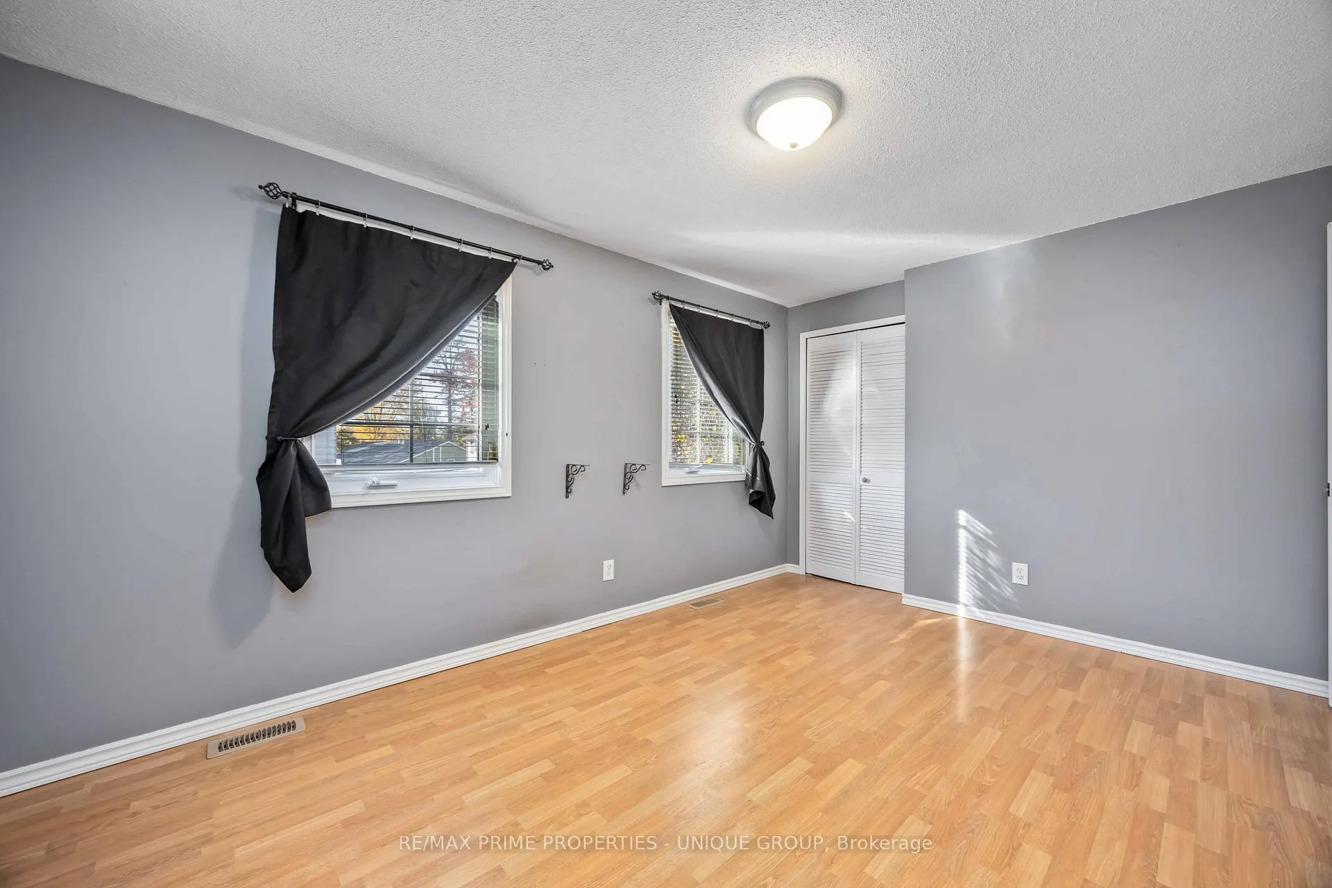 Photo 17 of 124 Fairview Place, Sarnia — HOMEH