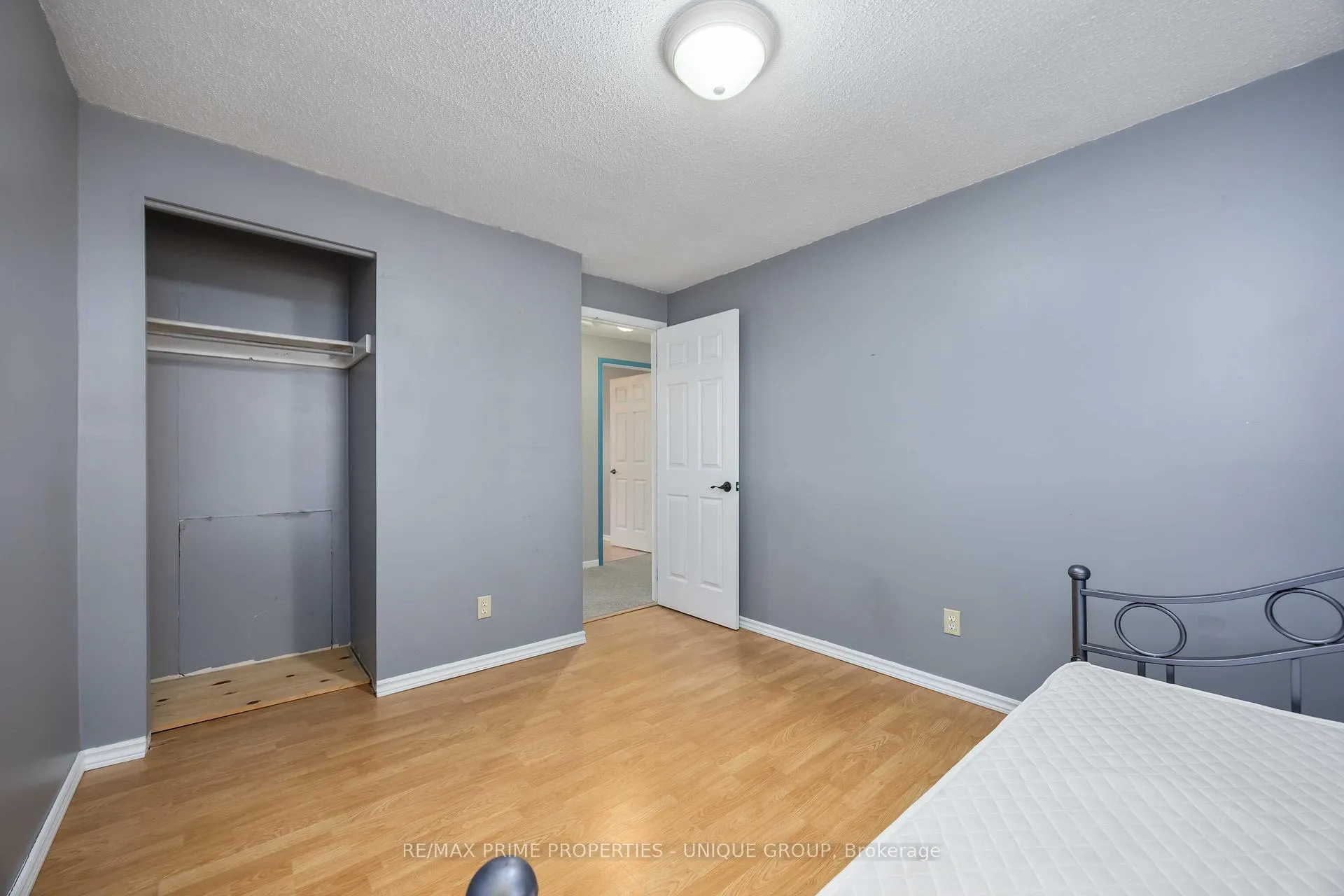 Photo 23 of 124 Fairview Place, Sarnia — HOMEH