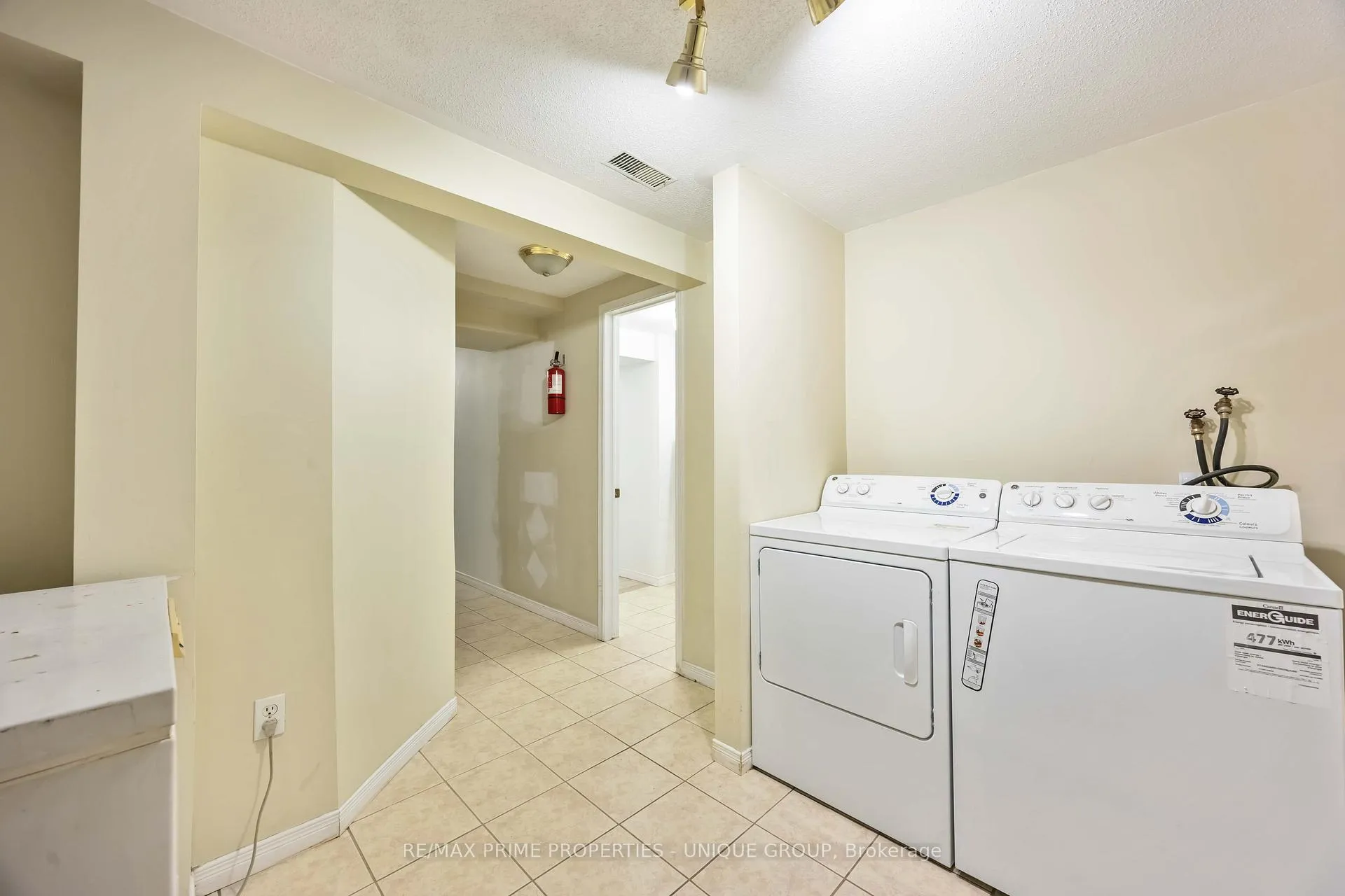 Photo 26 of 124 Fairview Place, Sarnia — HOMEH