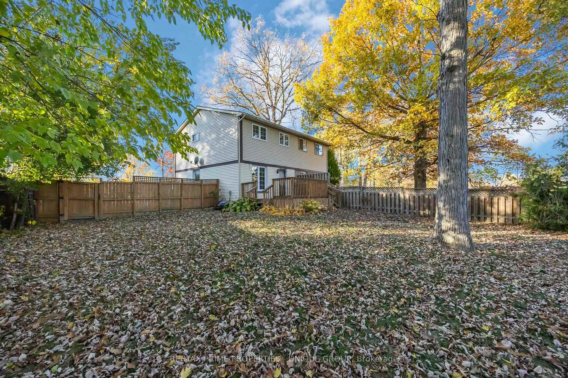 Photo 41 of 124 Fairview Place, Sarnia — HOMEH