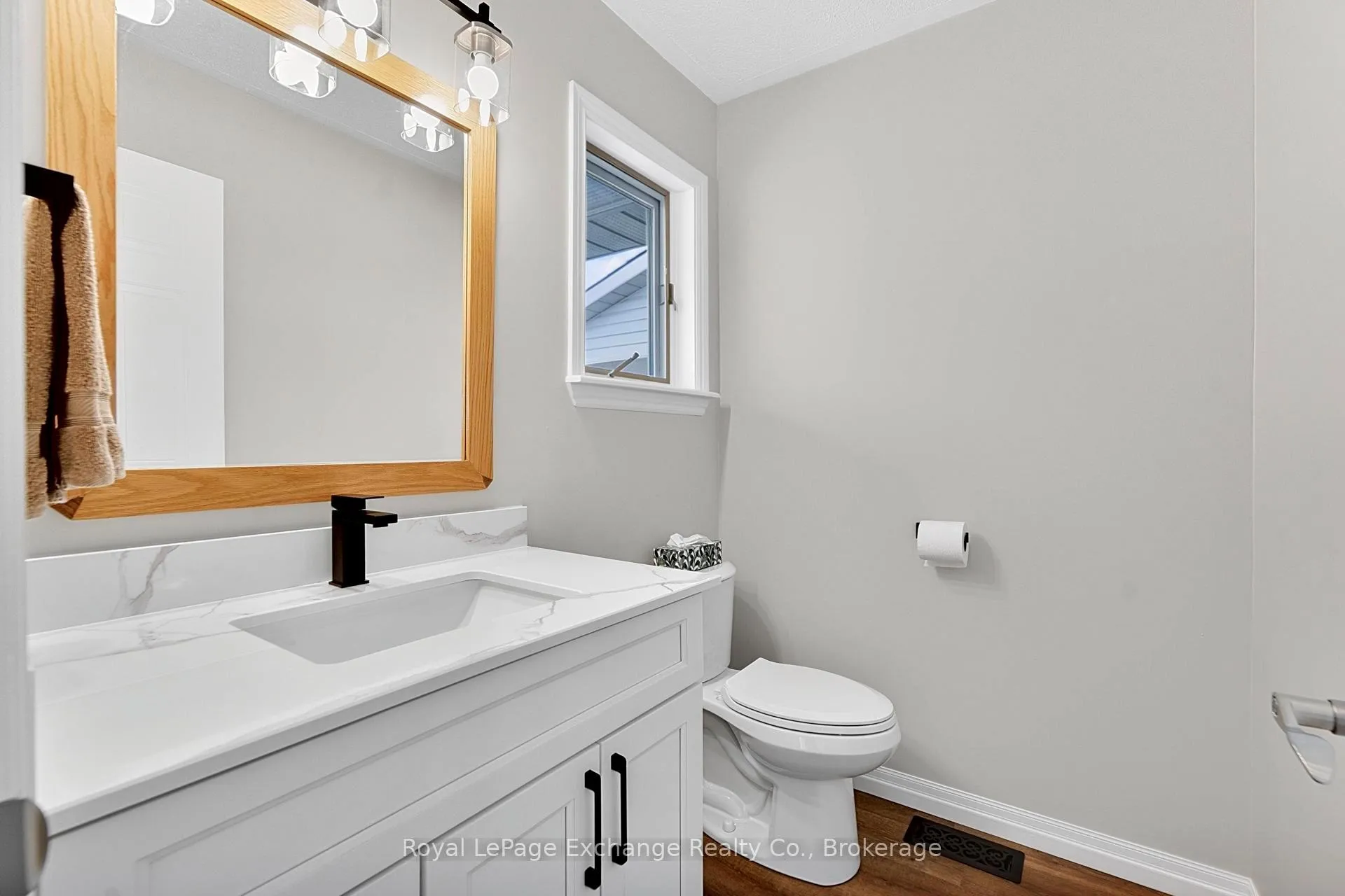 Photo 5 of 672 Stewart Drive, Kincardine — HOMEH