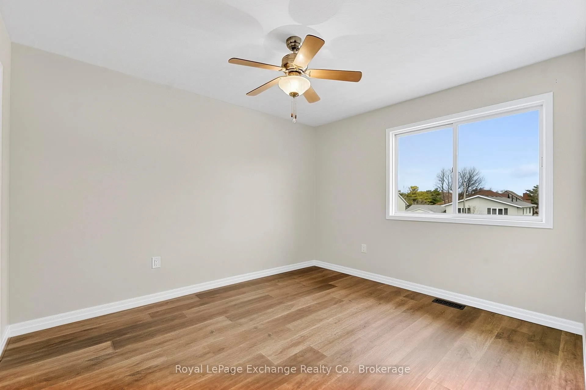 Photo 16 of 672 Stewart Drive, Kincardine — HOMEH