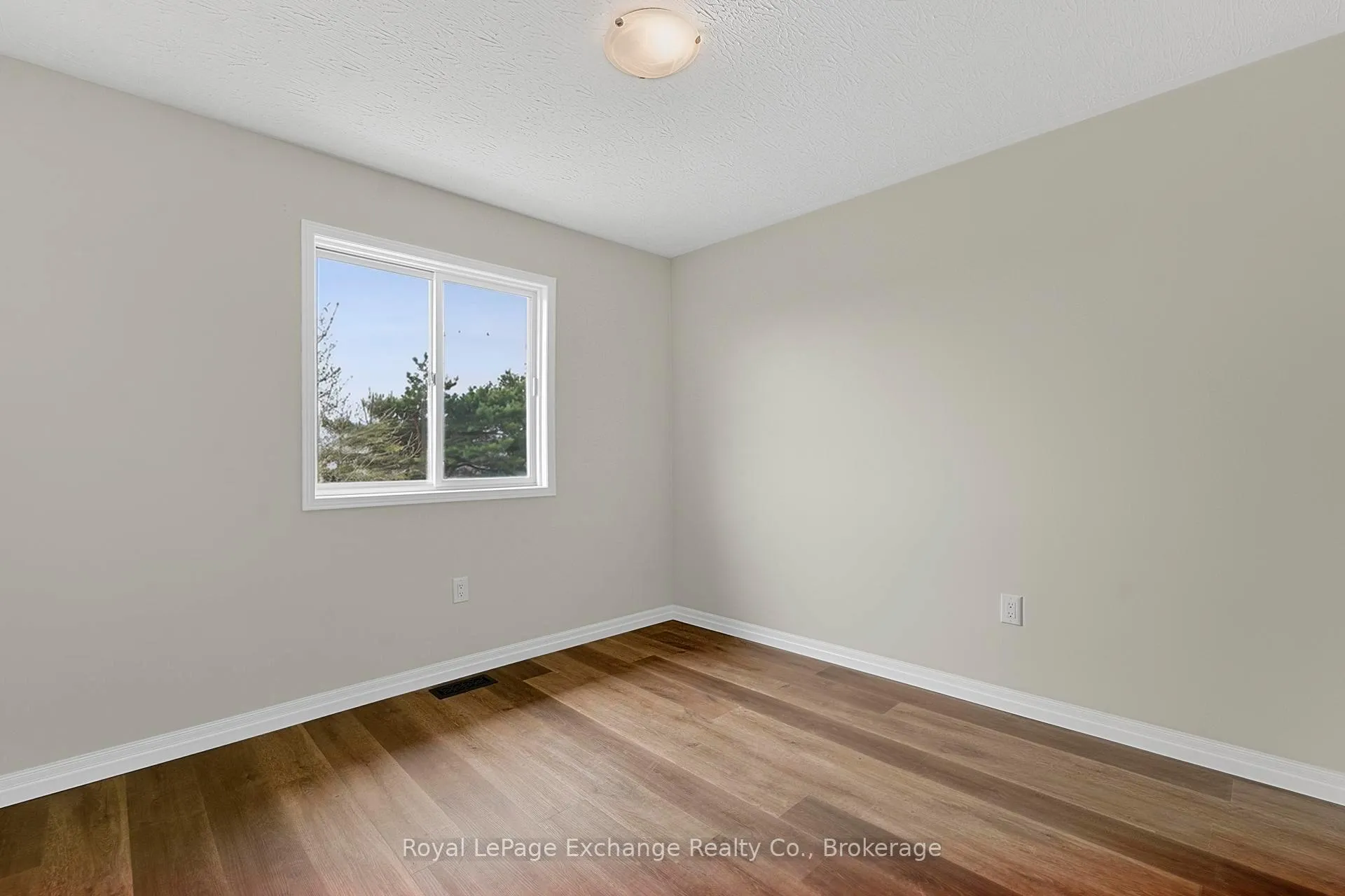 Photo 20 of 672 Stewart Drive, Kincardine — HOMEH