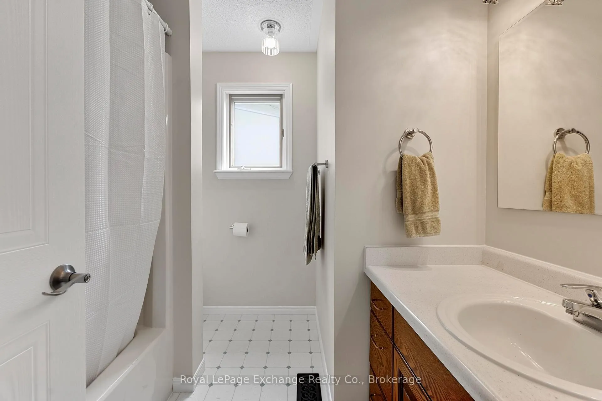 Photo 21 of 672 Stewart Drive, Kincardine — HOMEH