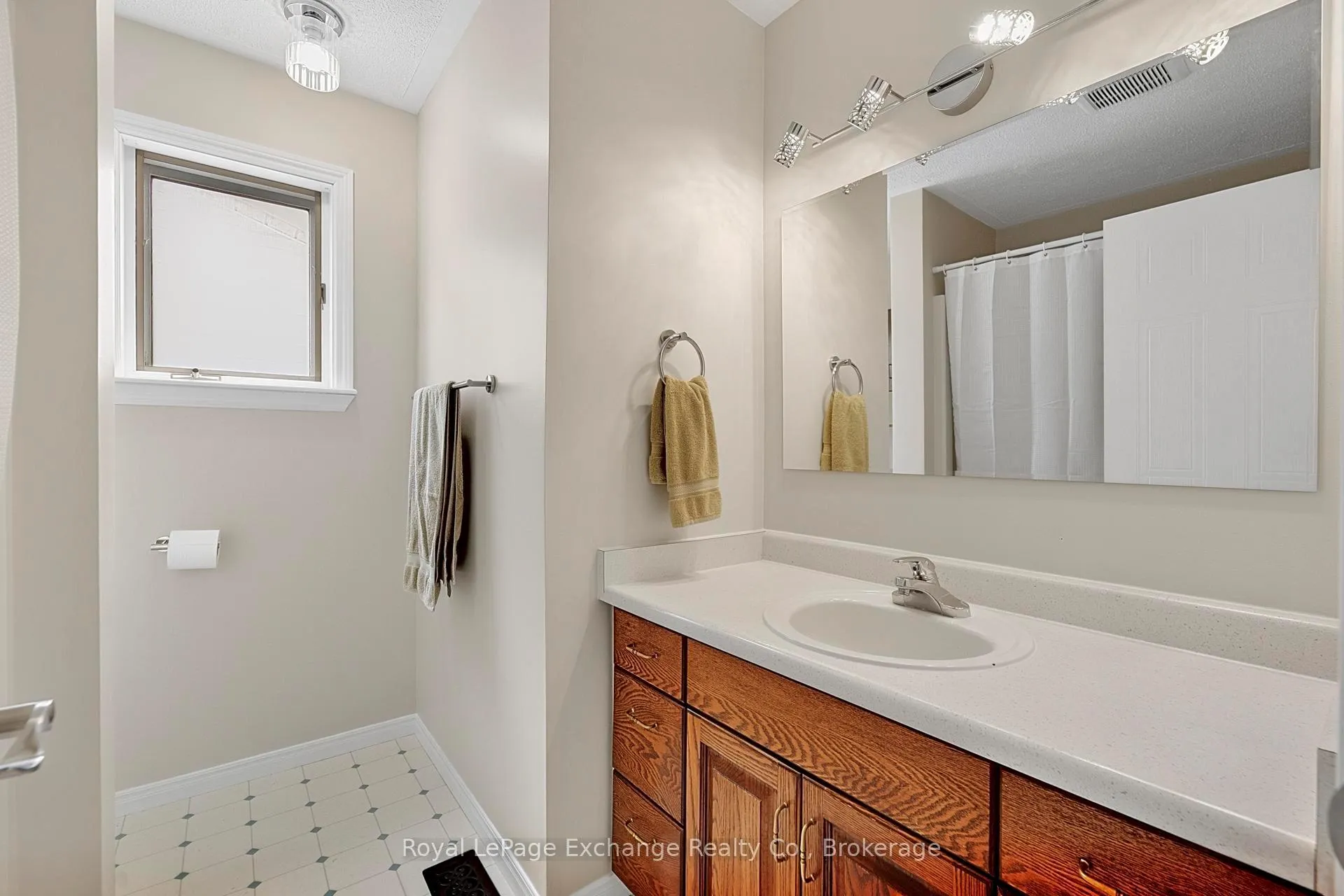 Photo 22 of 672 Stewart Drive, Kincardine — HOMEH