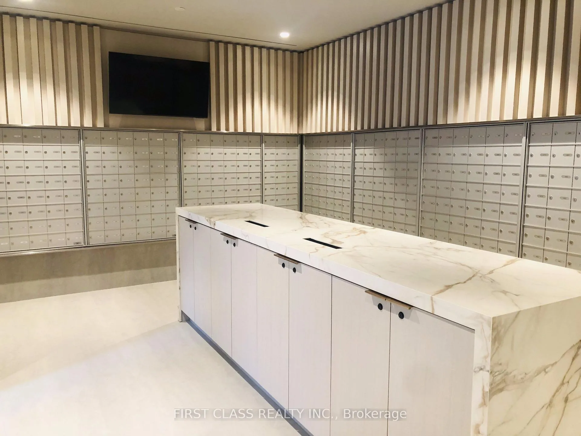 Photo 3 of Unit 2716, 55 cooper Street, Toronto, Waterfront Communities — HOMEH