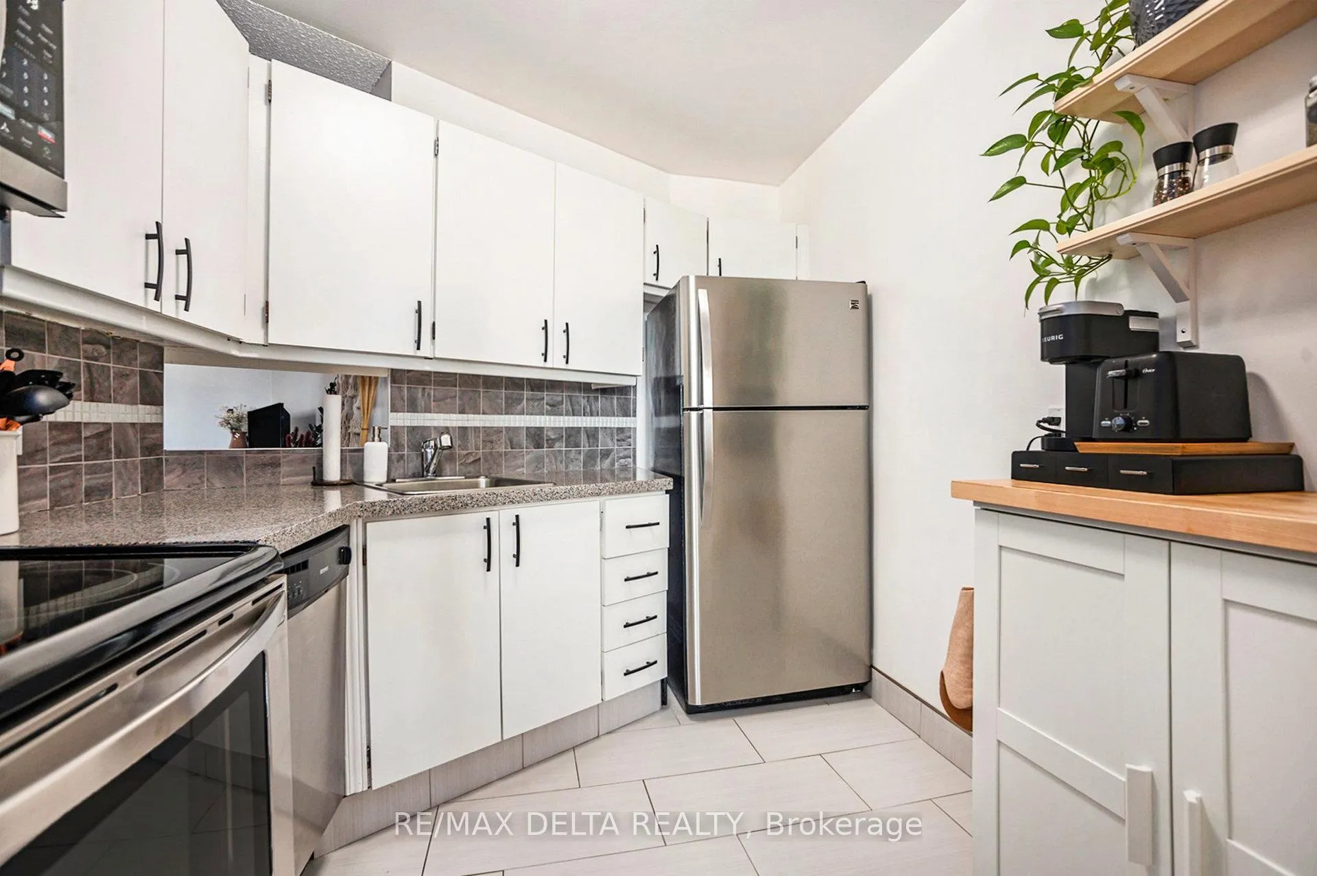 Photo 15 of Unit 513, 2020 Jasmine Crescent, Ottawa, Beacon Hill South — HOMEH