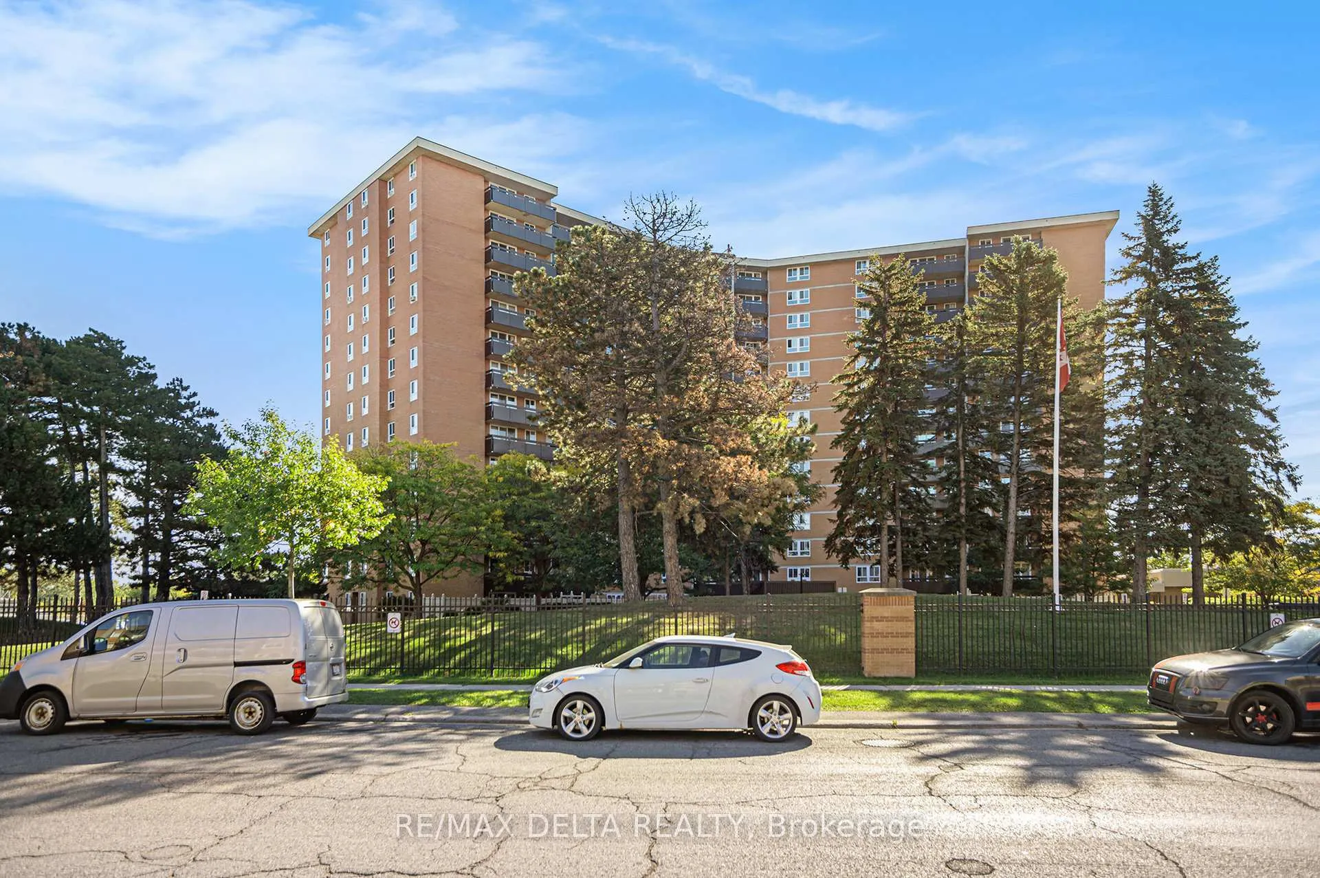 Photo 27 of Unit 513, 2020 Jasmine Crescent, Ottawa, Beacon Hill South — HOMEH