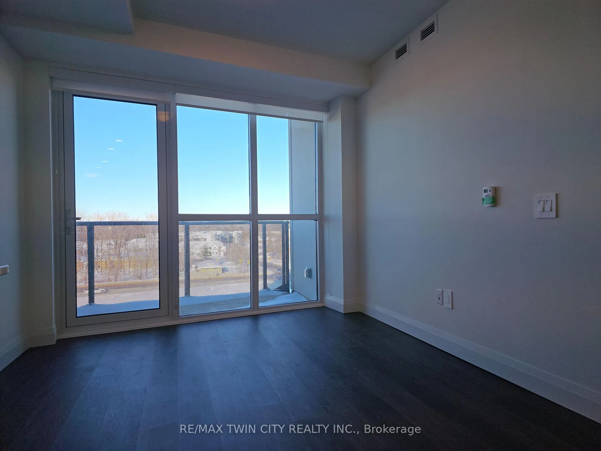 Photo 3 of Unit 610, 1333 Weber Street E, Kitchener — HOMEH