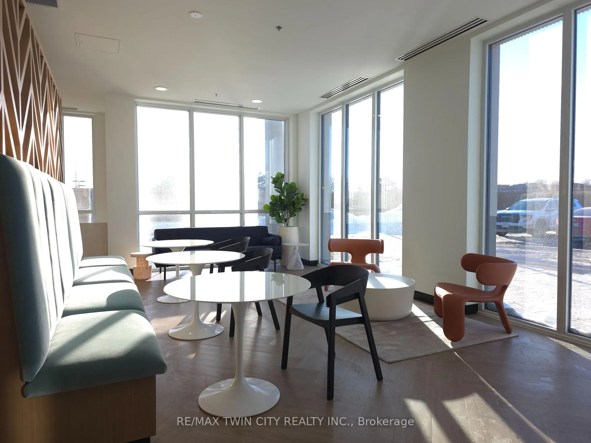 Photo 13 of Unit 610, 1333 Weber Street E, Kitchener — HOMEH