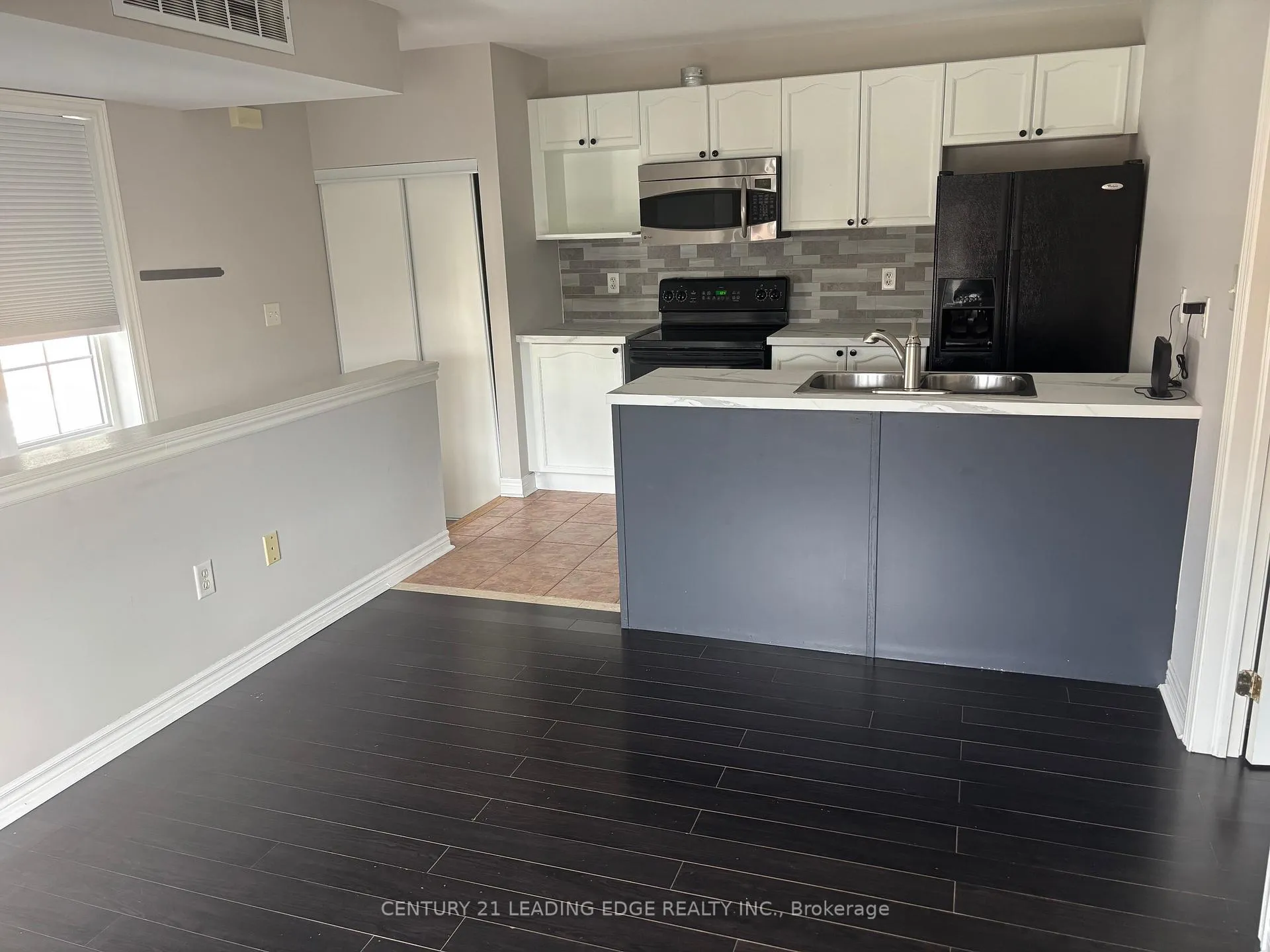 Photo 4 of Unit COACH, 61 Morning Dove Drive, Markham, Cornell — HOMEH